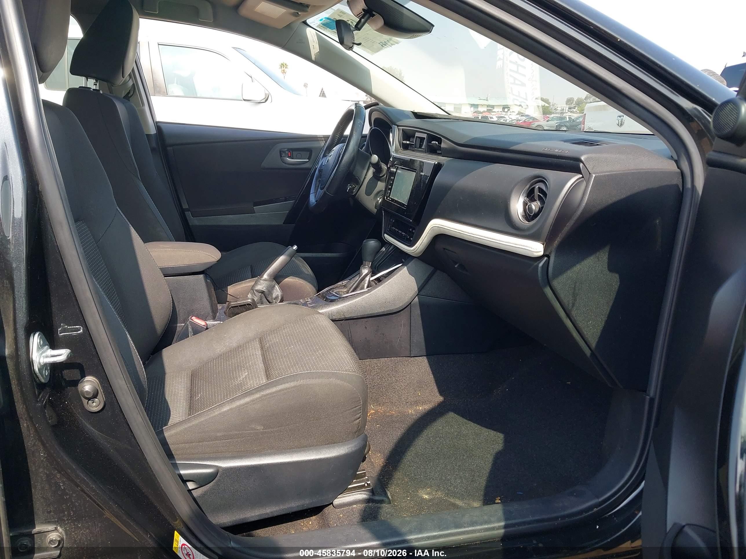 2018 Toyota Corolla Im Black vin: JTNKARJE5JJ562889