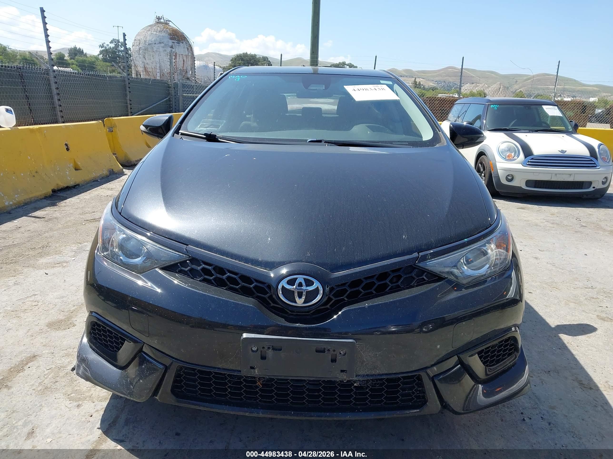 2018 Toyota Corolla Im   Черный vin: JTNKARJE5JJ572788