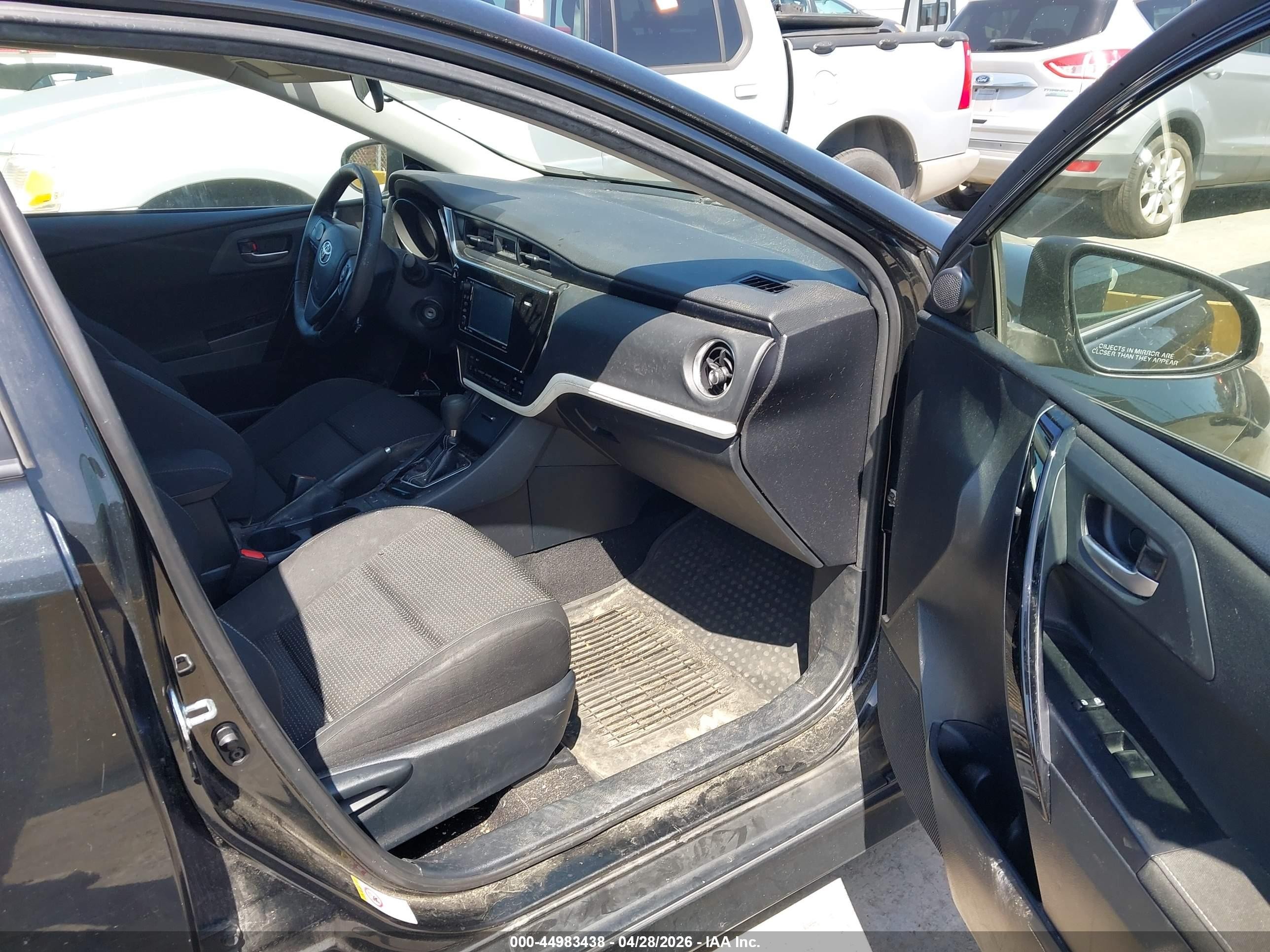 2018 Toyota Corolla Im   Черный vin: JTNKARJE5JJ572788