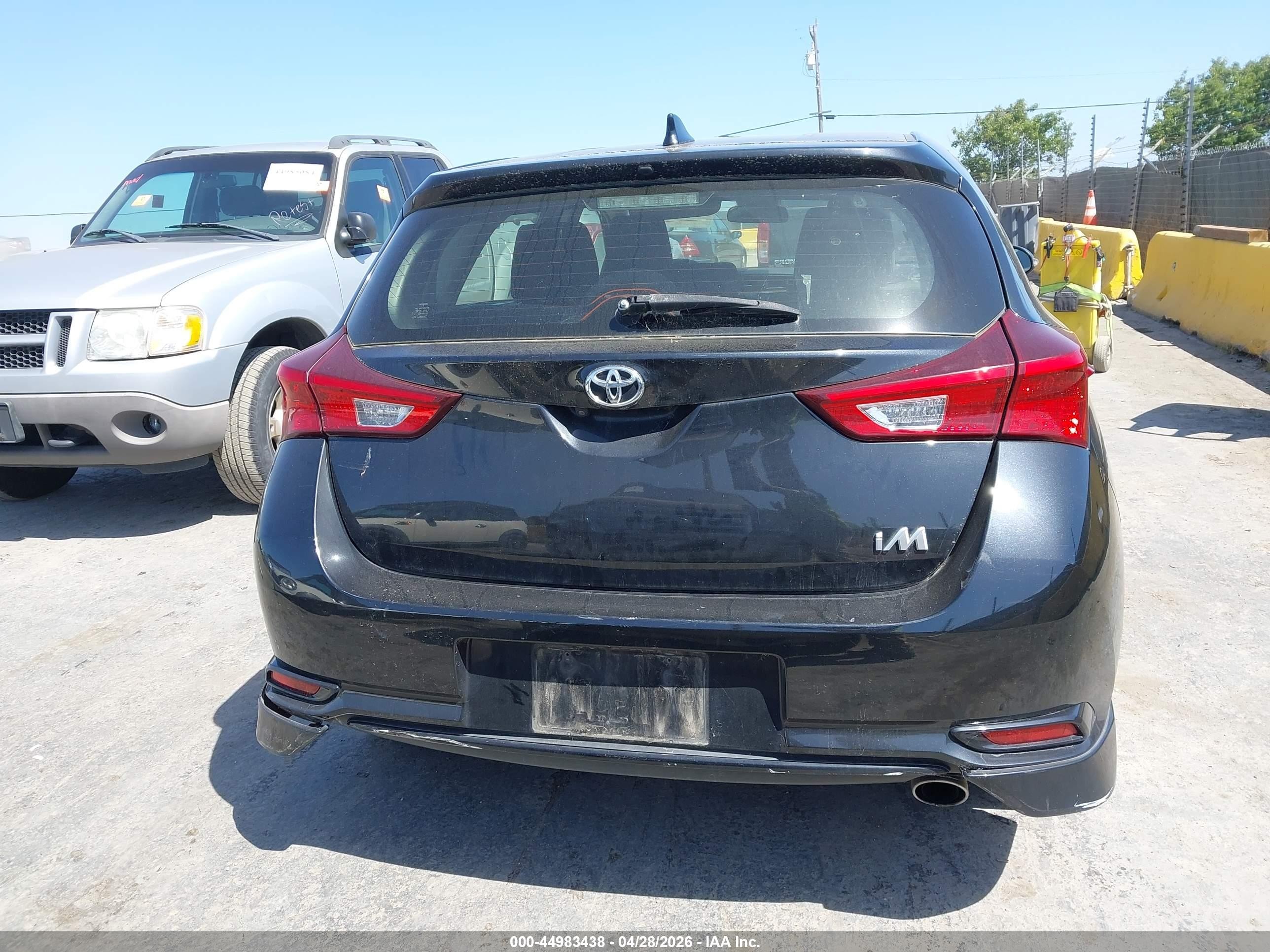 2018 Toyota Corolla Im   Черный vin: JTNKARJE5JJ572788