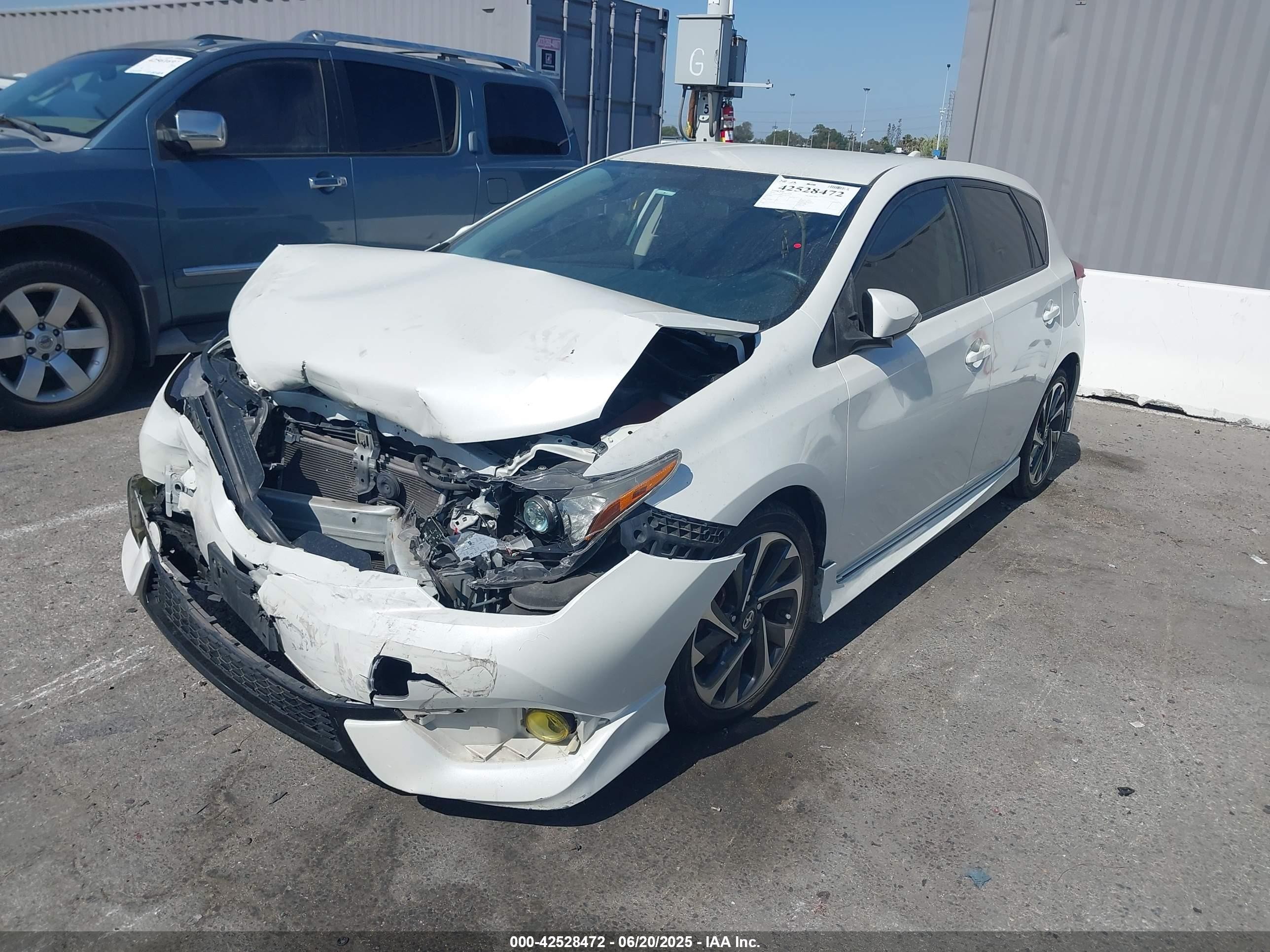 2016 Scion Im   White vin: JTNKARJE6GJ521227