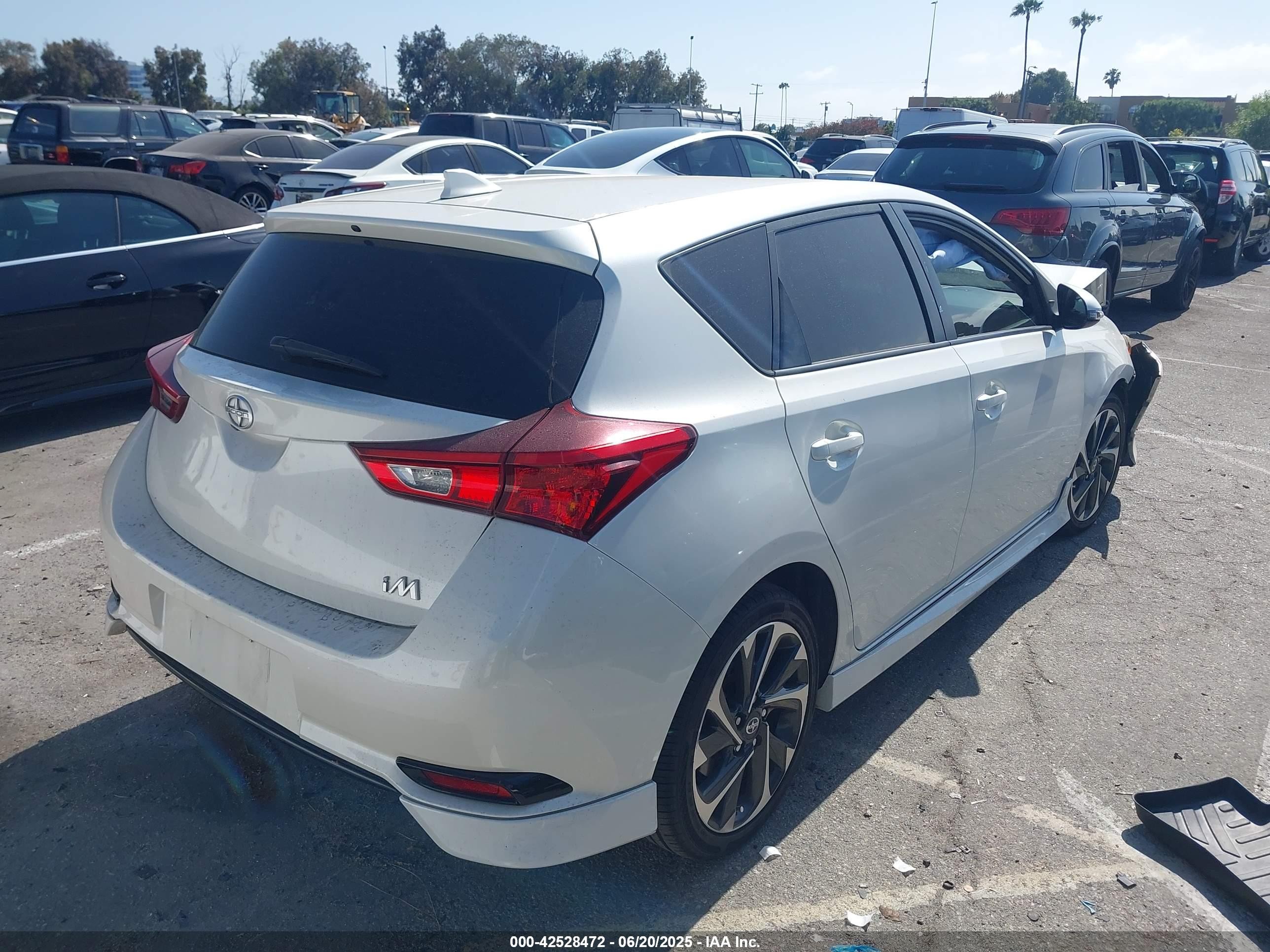 2016 Scion Im   White vin: JTNKARJE6GJ521227