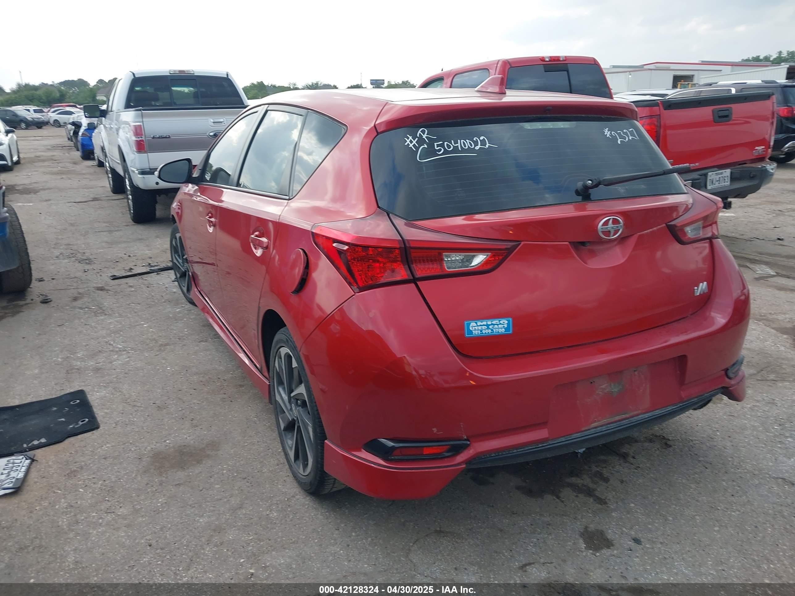 2016 Scion Im   Red vin: JTNKARJE9GJ512327