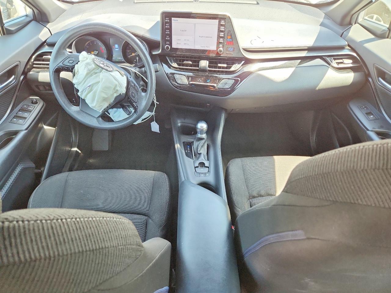 2019 Toyota C-hr Le Silver vin: JTNKHMBX1K1046934