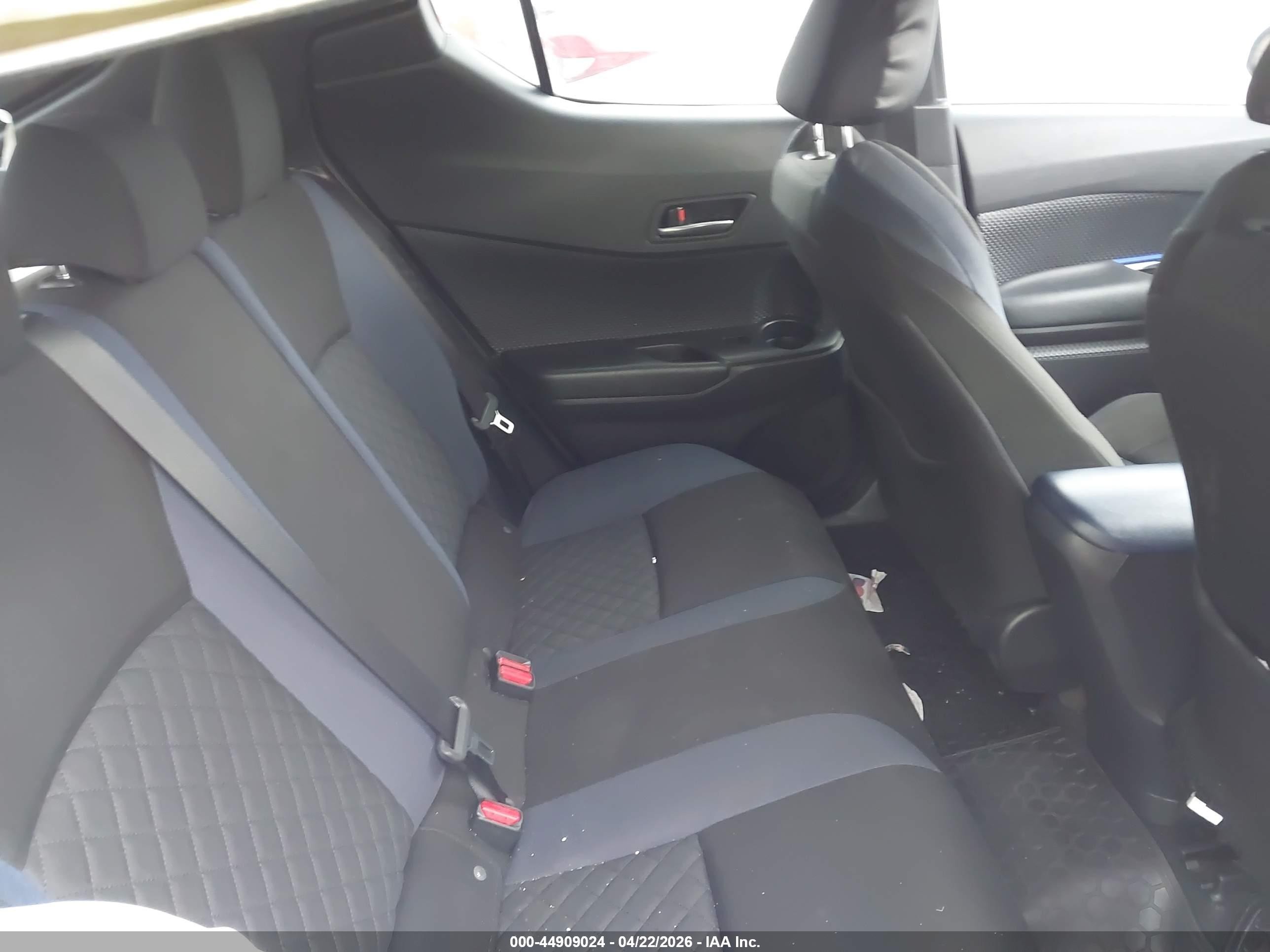 2020 Toyota C-hr Xle Blue vin: JTNKHMBX4L1082814