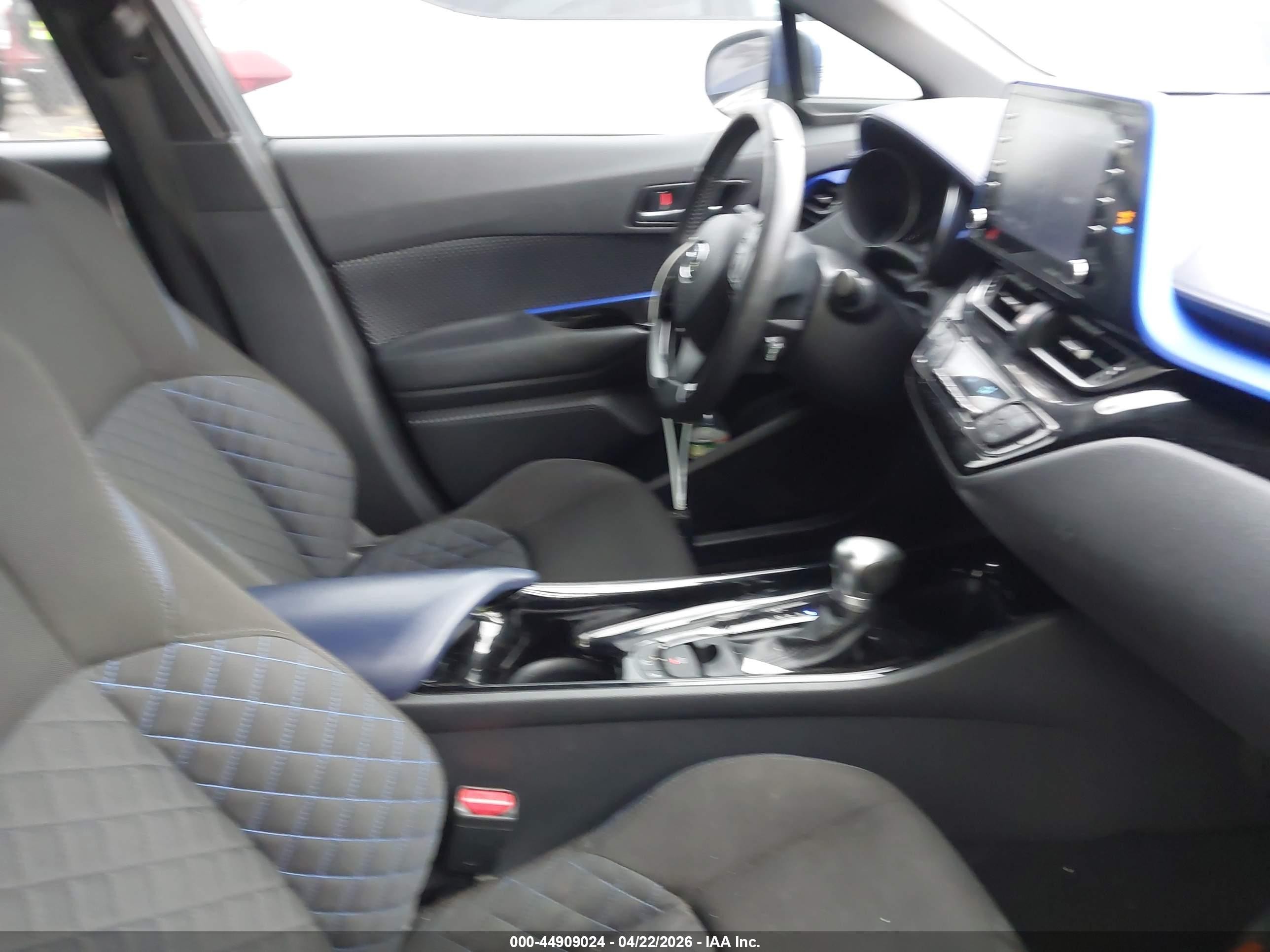 2020 Toyota C-hr Xle Blue vin: JTNKHMBX4L1082814