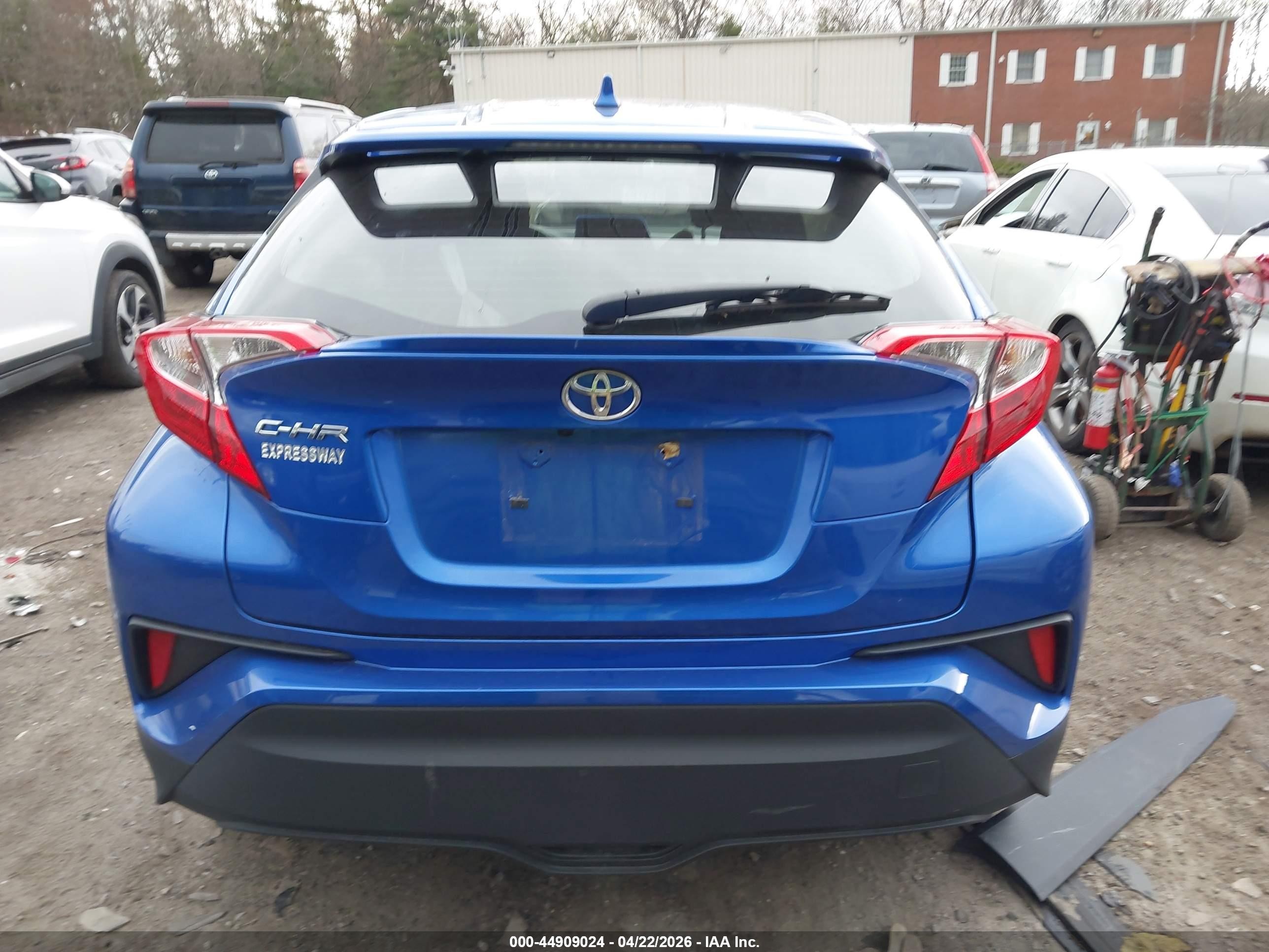 2020 Toyota C-hr Xle Blue vin: JTNKHMBX4L1082814