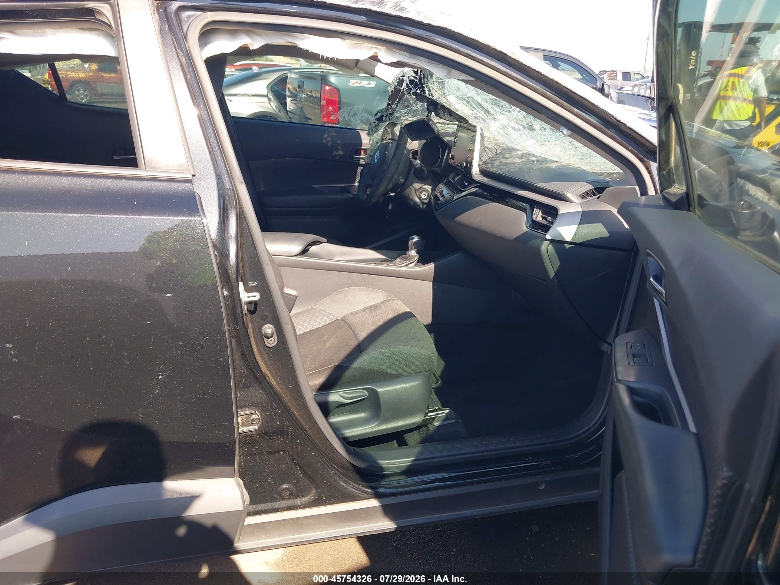 2020 Toyota C-hr Le Black vin: JTNKHMBX7L1091877