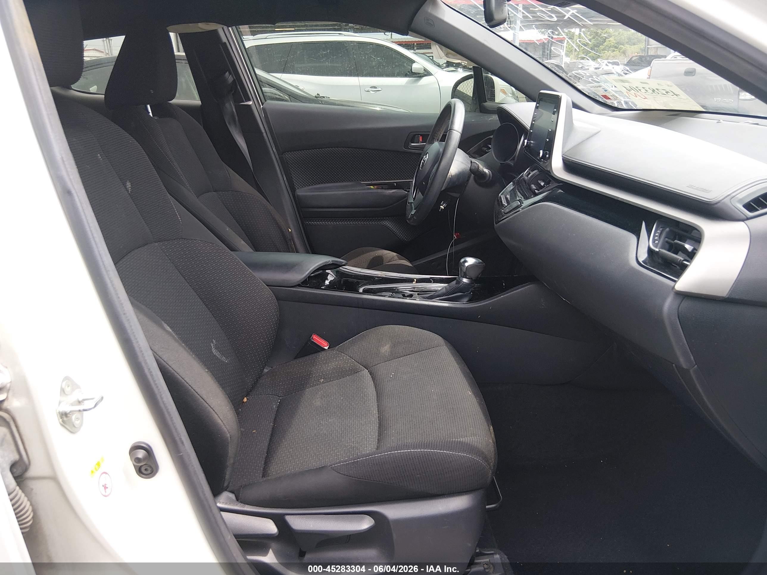 2019 Toyota C-hr Xle White vin: JTNKHMBX9K1057633