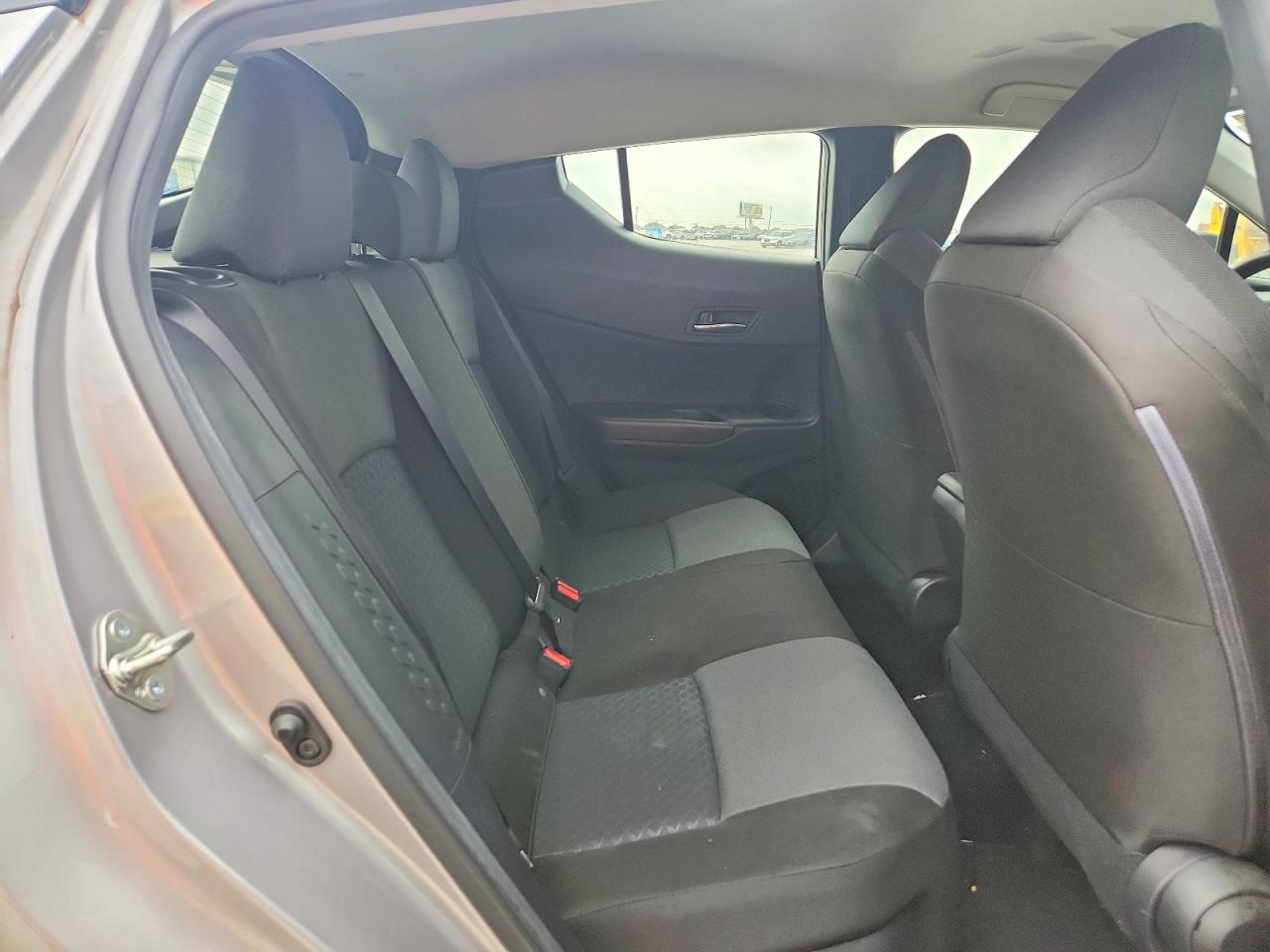 2020 Toyota C-hr Le Silver vin: JTNKHMBX9L1089919