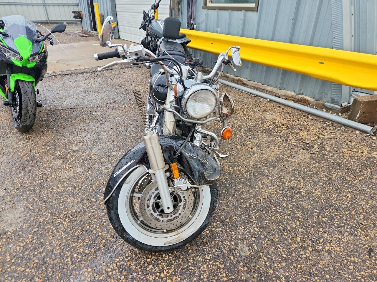 2004 Yamaha Xvs1100 A Black vin: JYAVP11E24A051335