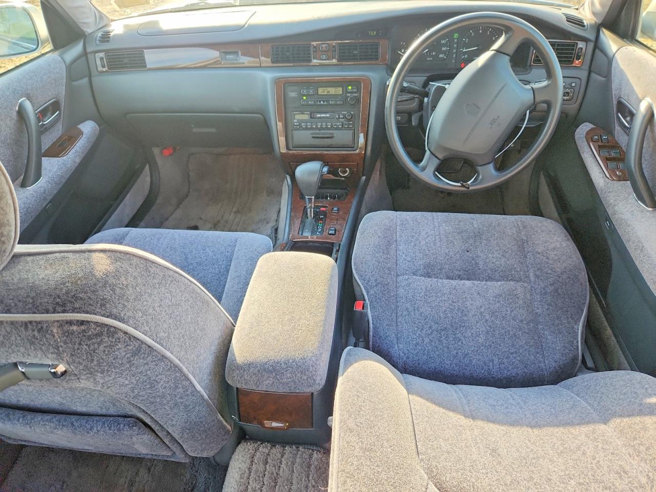 1998 Toyota Uk Silver vin: JZS15101005770000