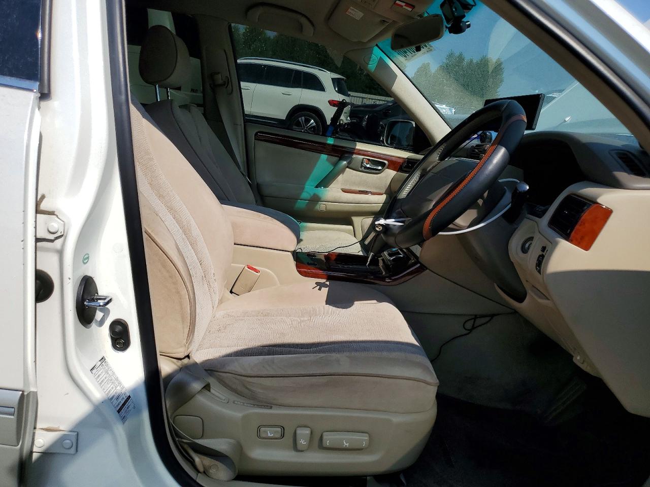 2000 Toyota Alavon White vin: JZS1750033993