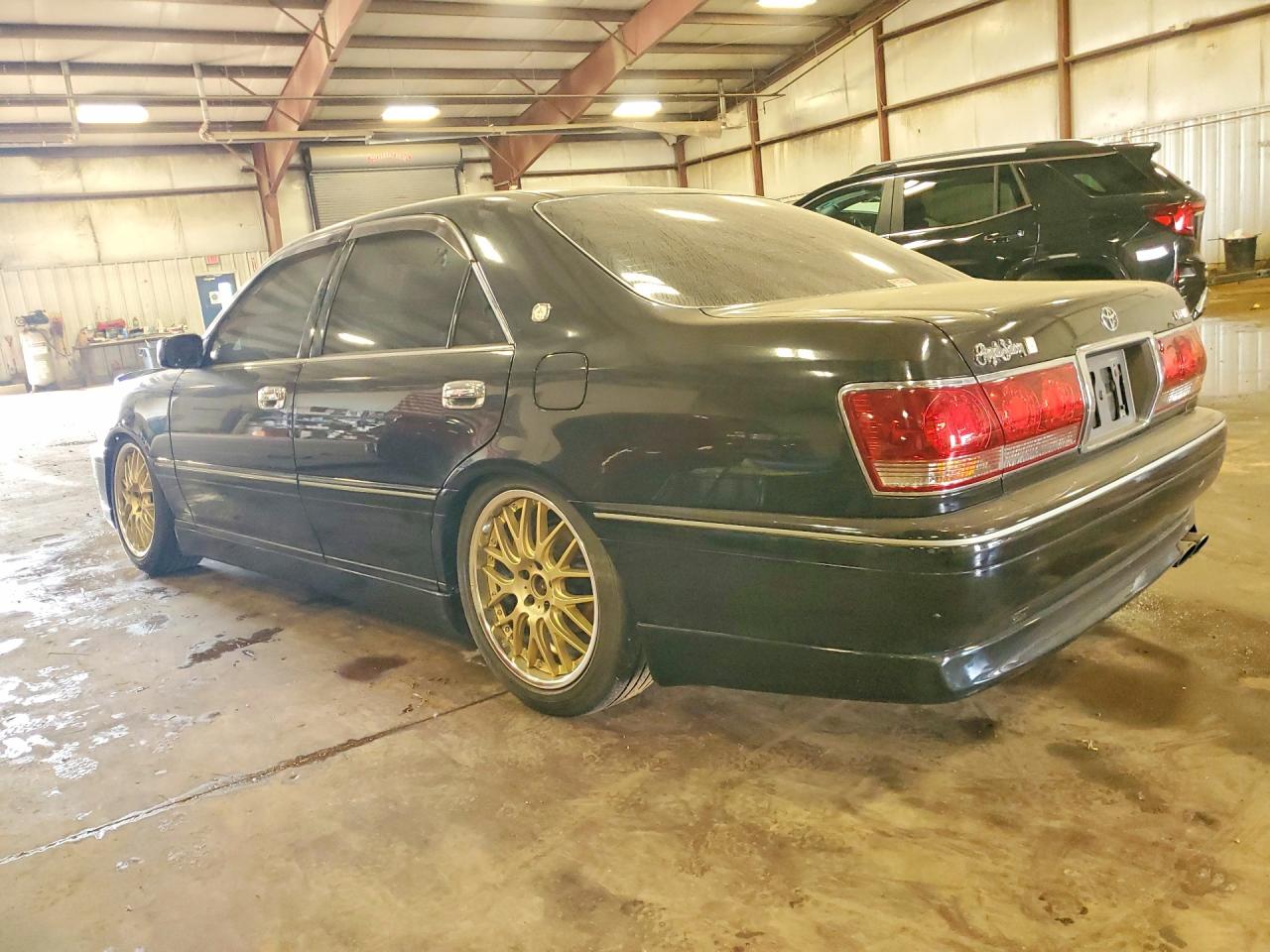 2000 Toyota Crown Black vin: JZS1750039675
