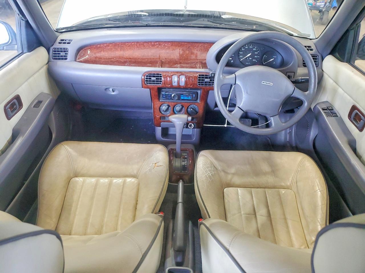 1996 Mitsubishi Viewt Blue vin: K11381485