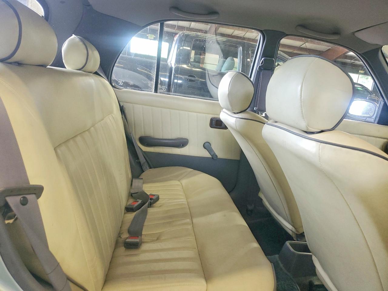 1996 Mitsubishi Viewt Blue vin: K11381485