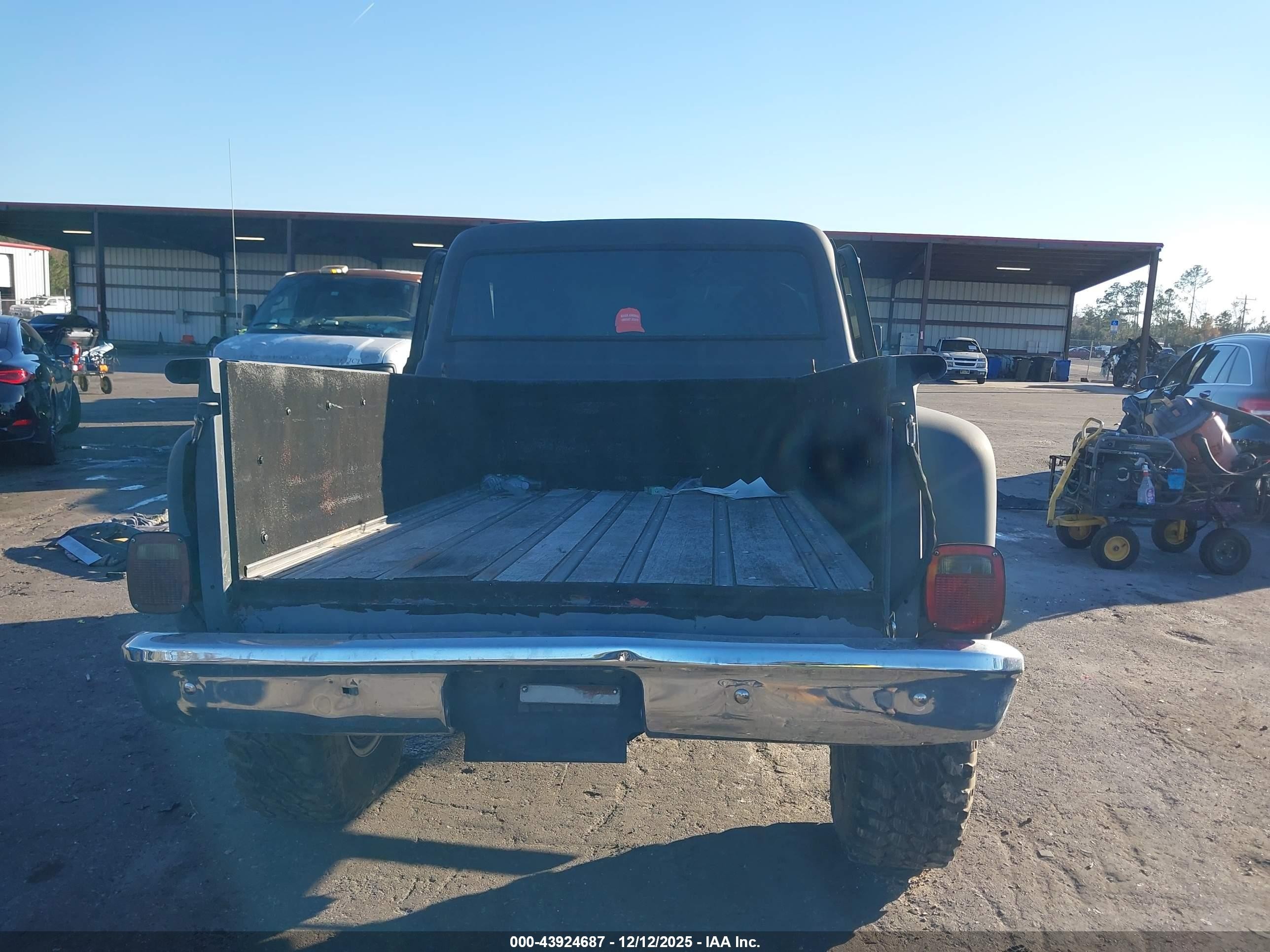 1971 Chevrolet C10   Серый vin: KE141F602760     