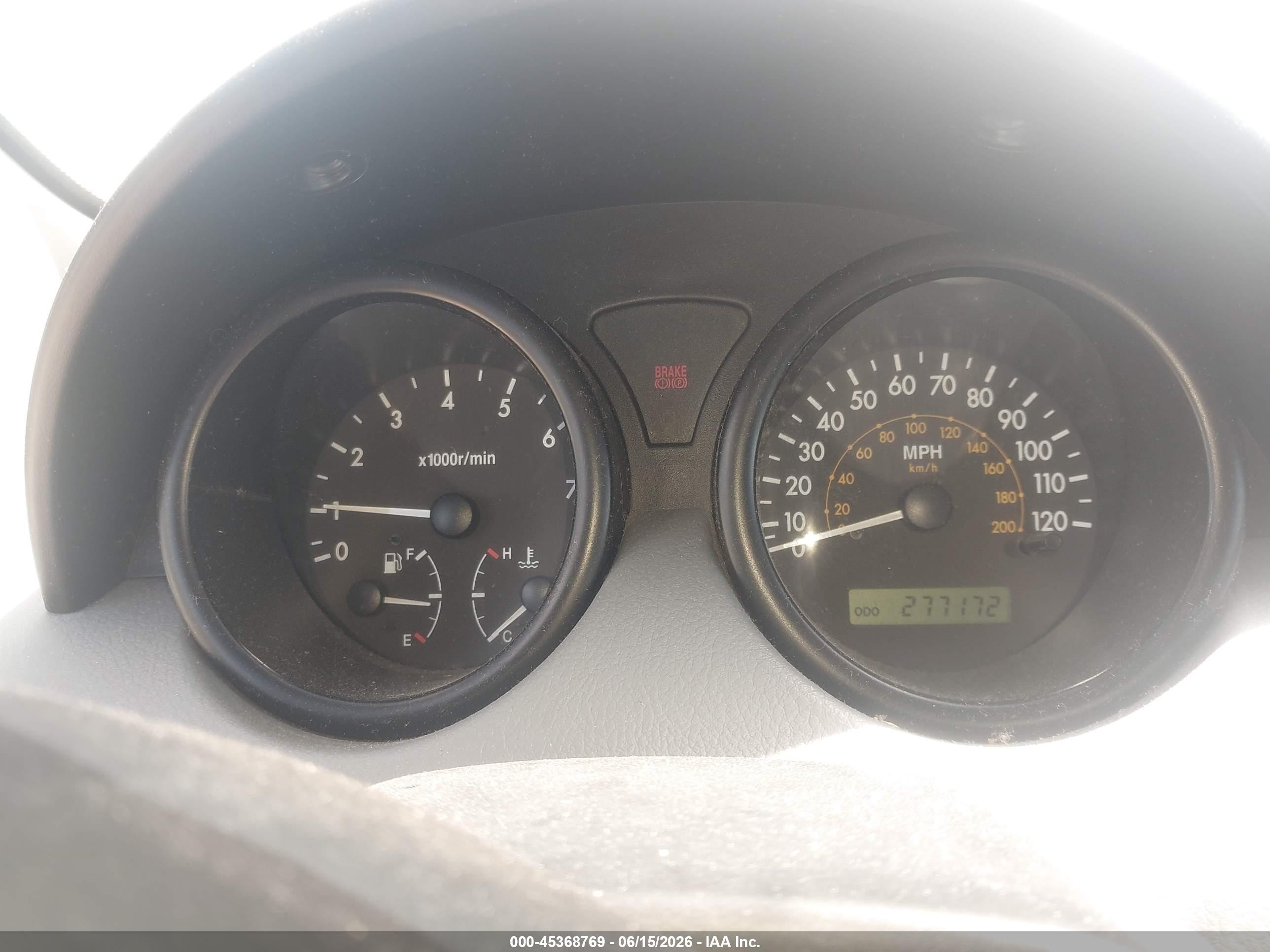 2004 Chevrolet Aveo   Серебряный vin: KL1TD52624B255704