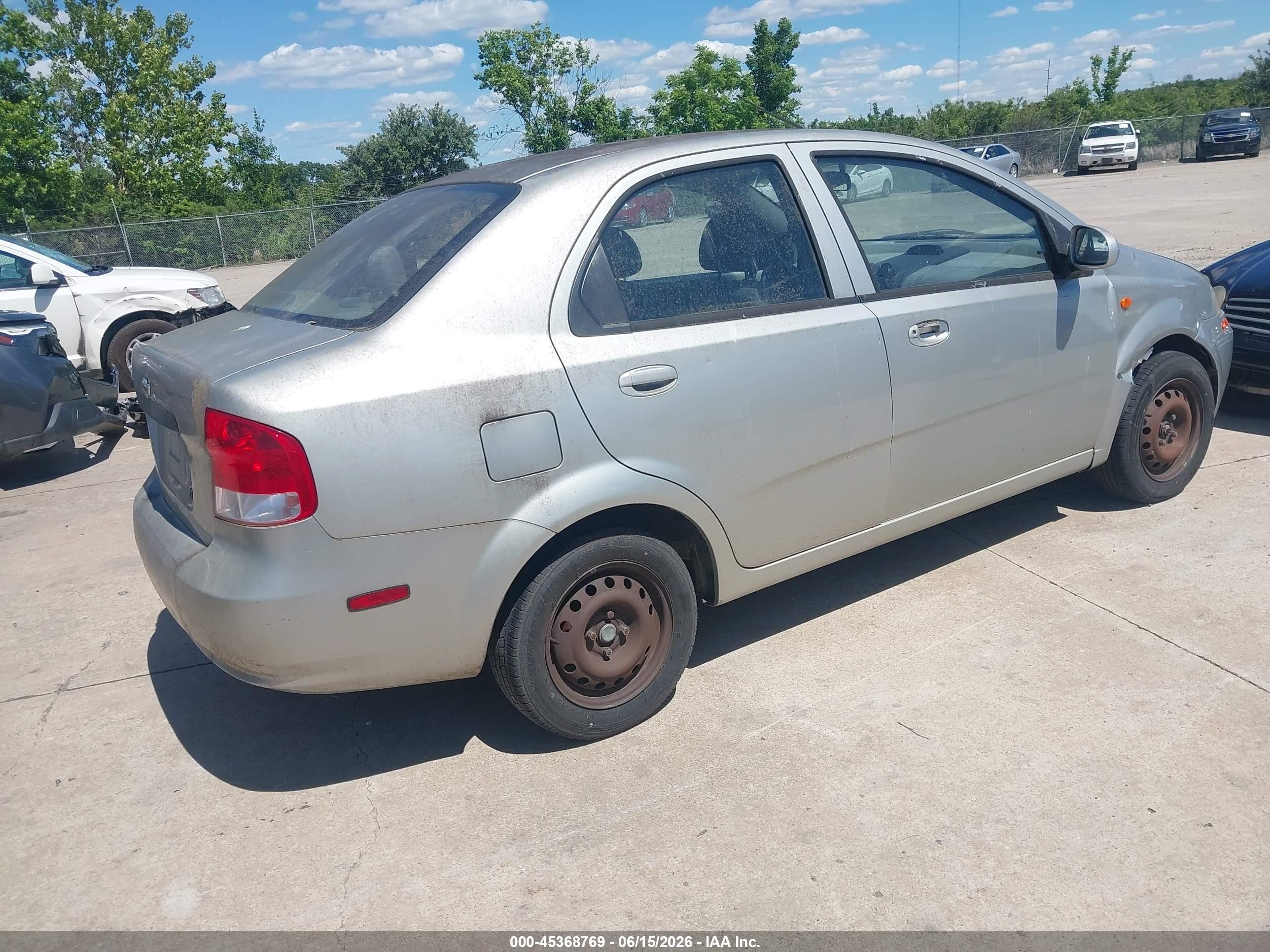 2004 Chevrolet Aveo   Серебряный vin: KL1TD52624B255704