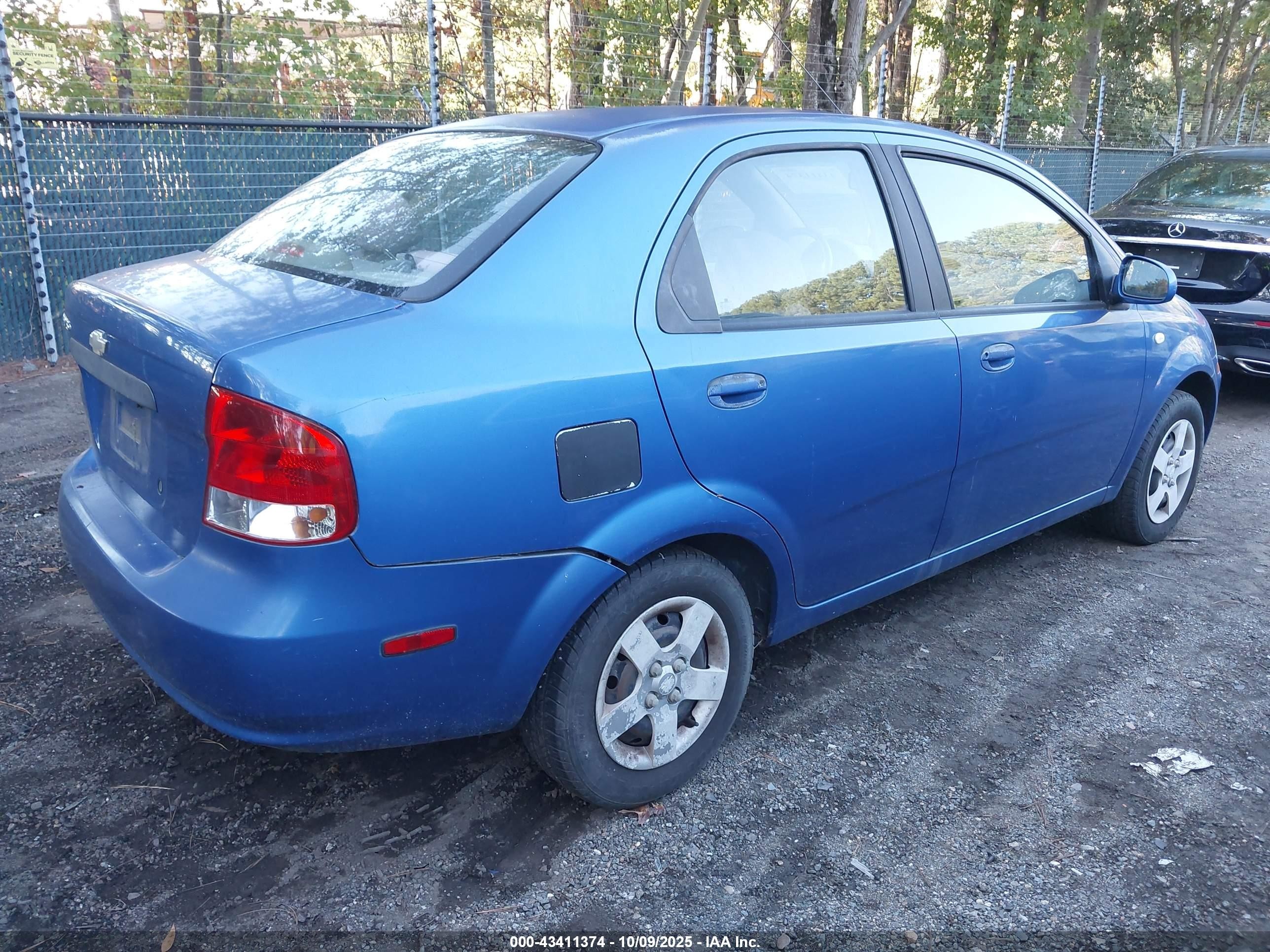 2005 Chevrolet Aveo Ls Blue vin: KL1TD52625B438571