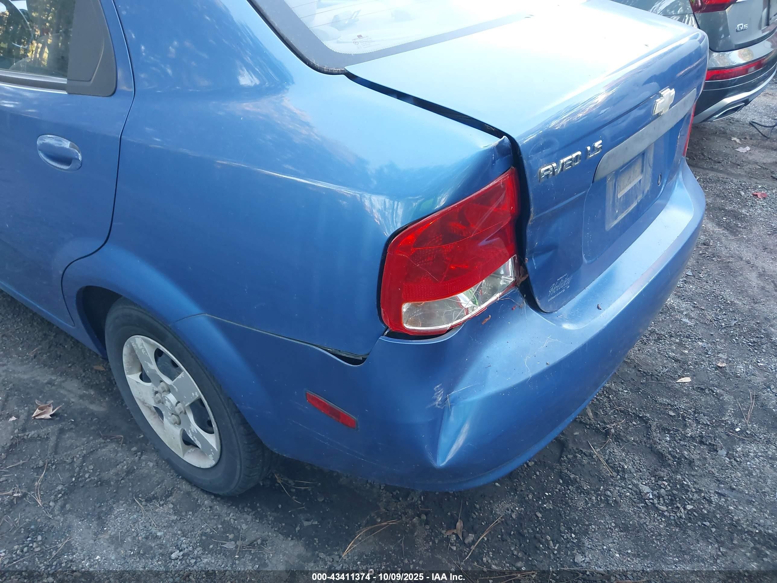2005 Chevrolet Aveo Ls Blue vin: KL1TD52625B438571