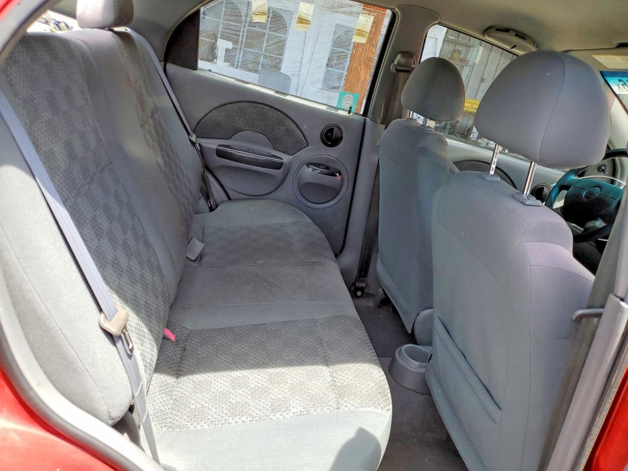 2005 Chevrolet Aveo Base Red vin: KL1TD52645B452780