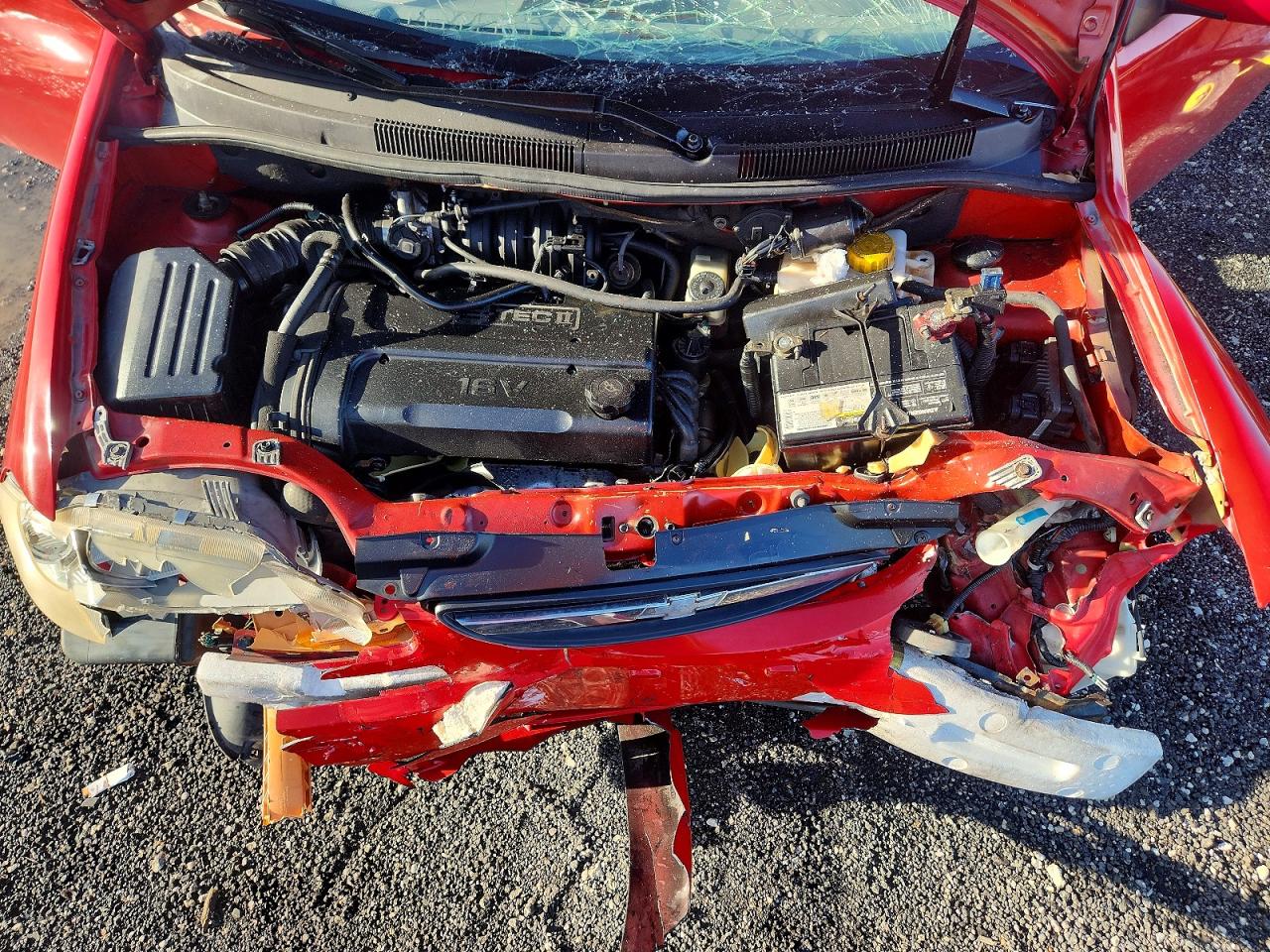2004 Chev Aveo Красный vin: KL1TD52674B140287