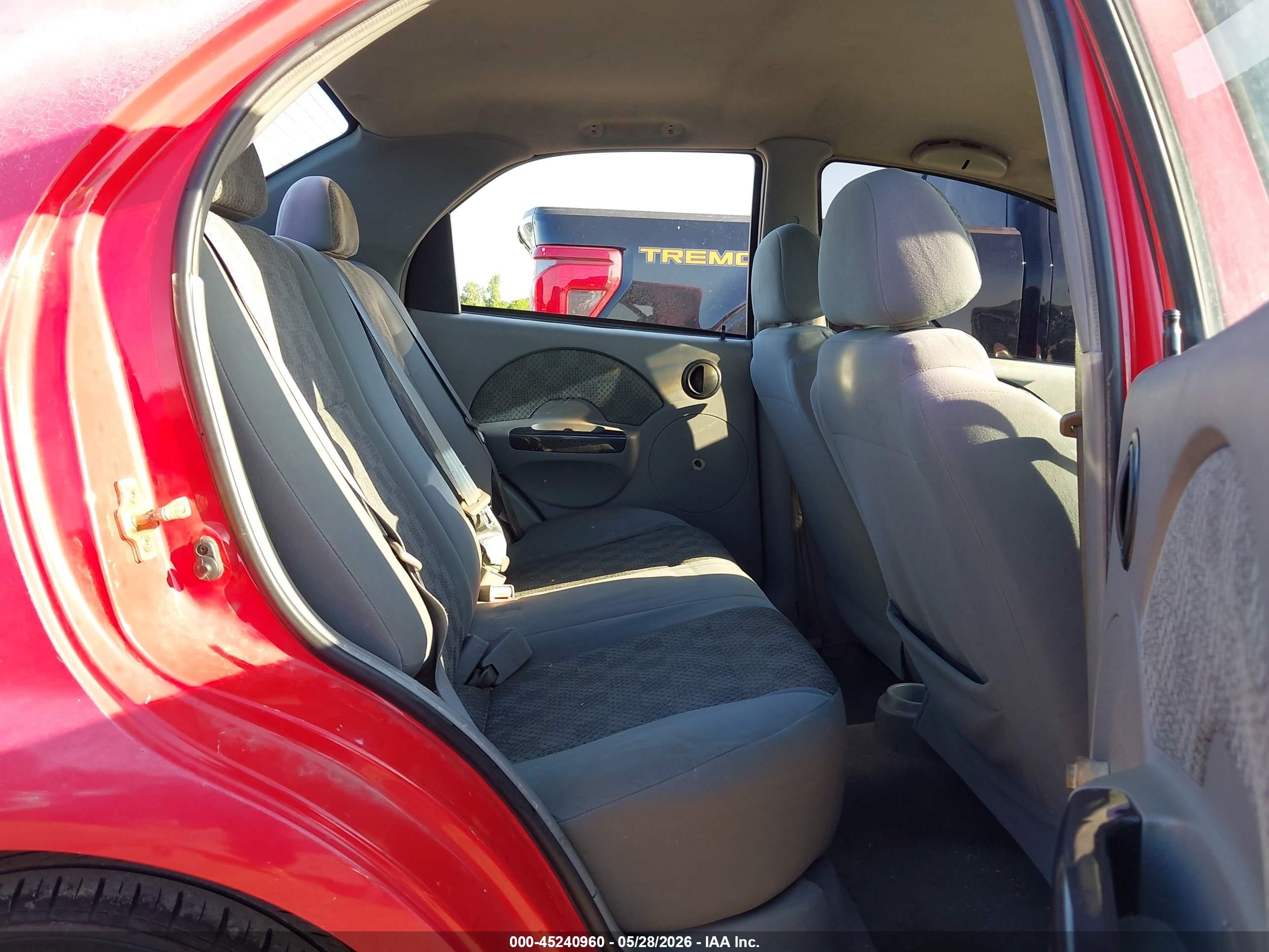 2004 Chevrolet Aveo   Red vin: KL1TD52694B124284