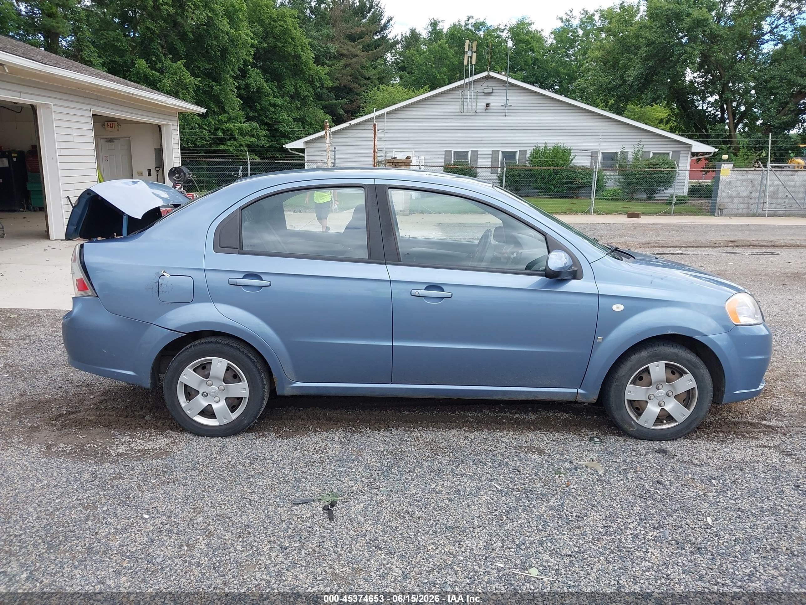 2008 Chevrolet Aveo Ls Blue vin: KL1TD56608B050074