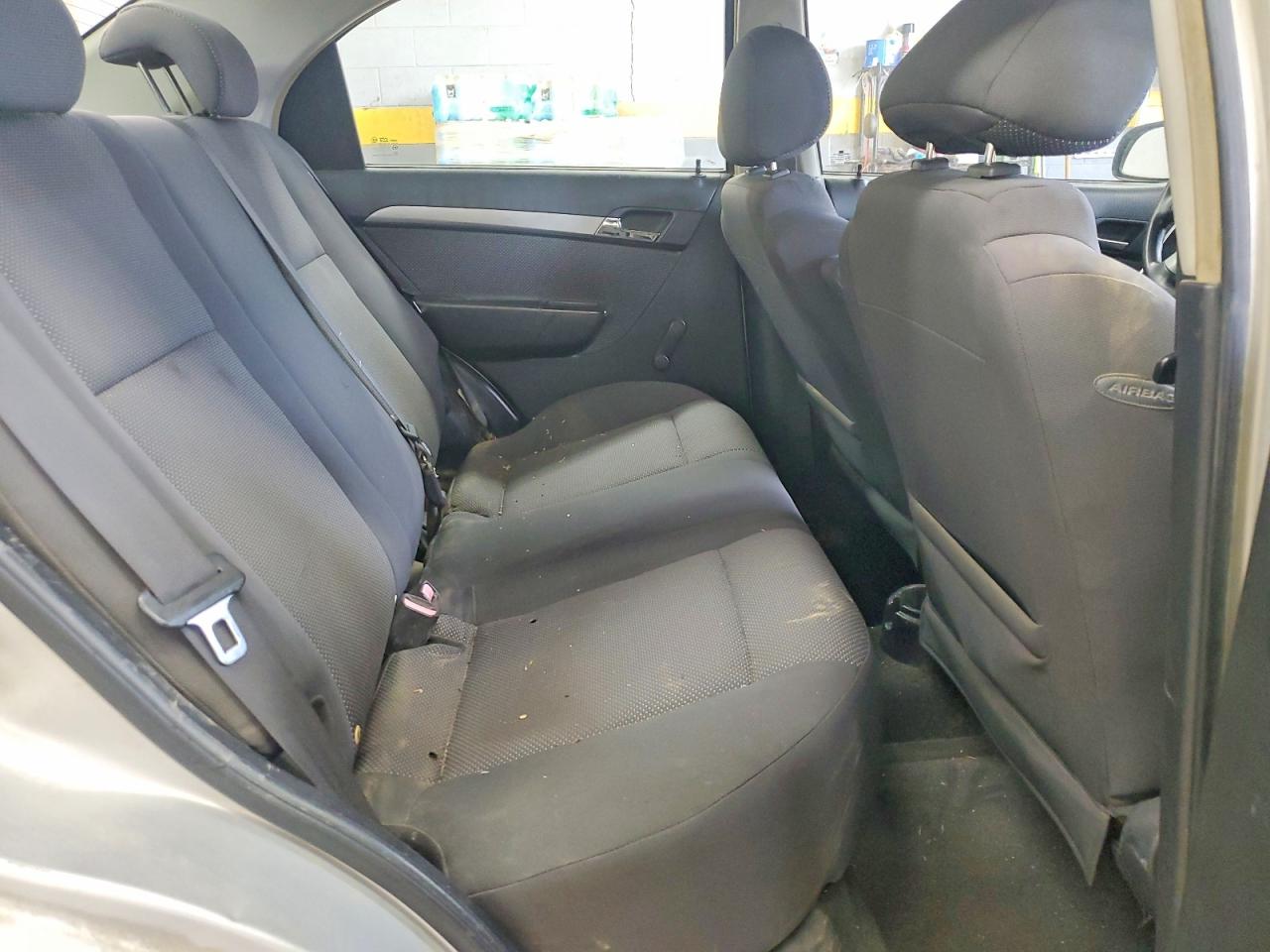 2008 Chevrolet Aveo Base Silver vin: KL1TD56618B167159