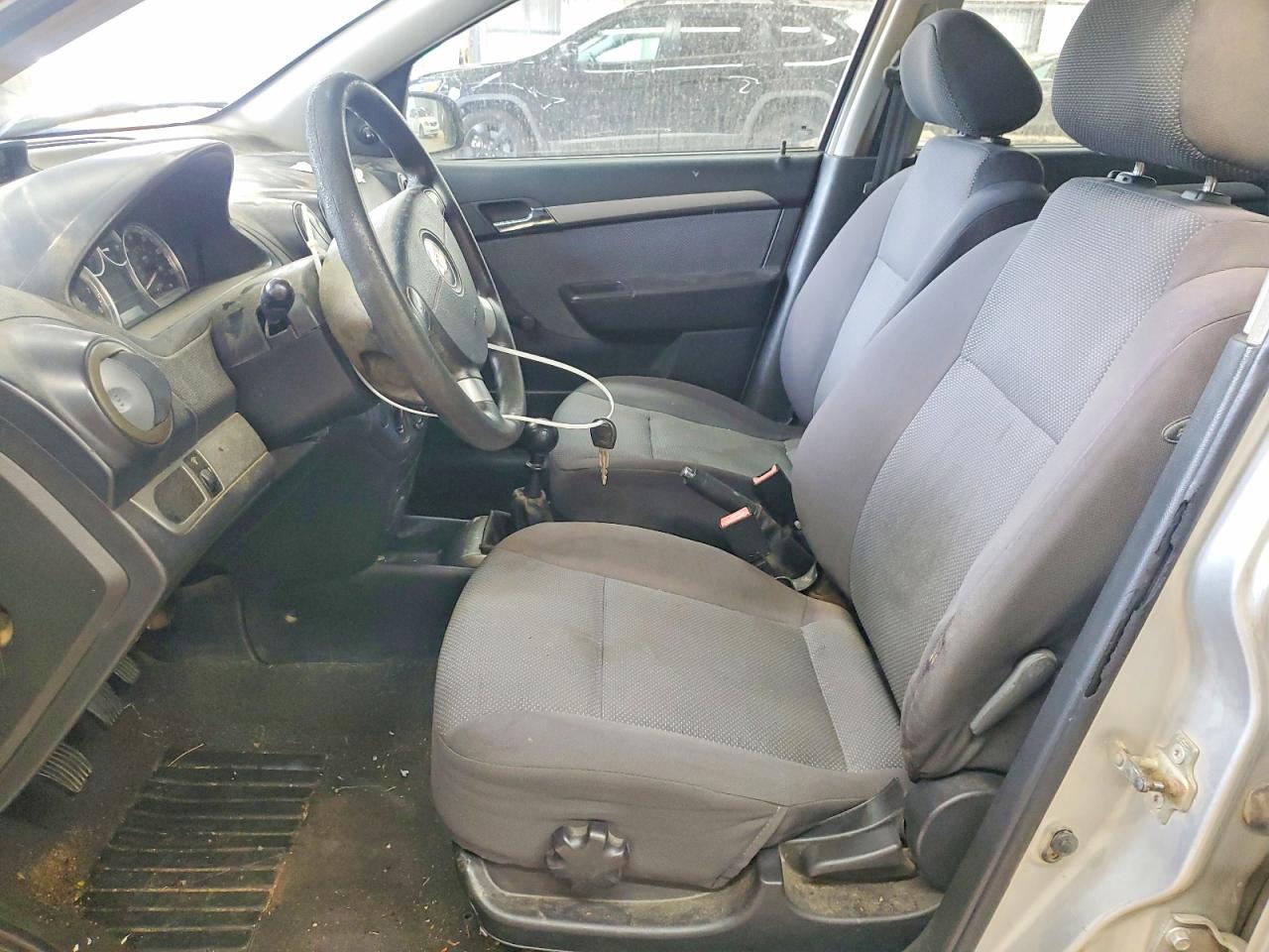 2008 Chevrolet Aveo Base Silver vin: KL1TD56618B167159