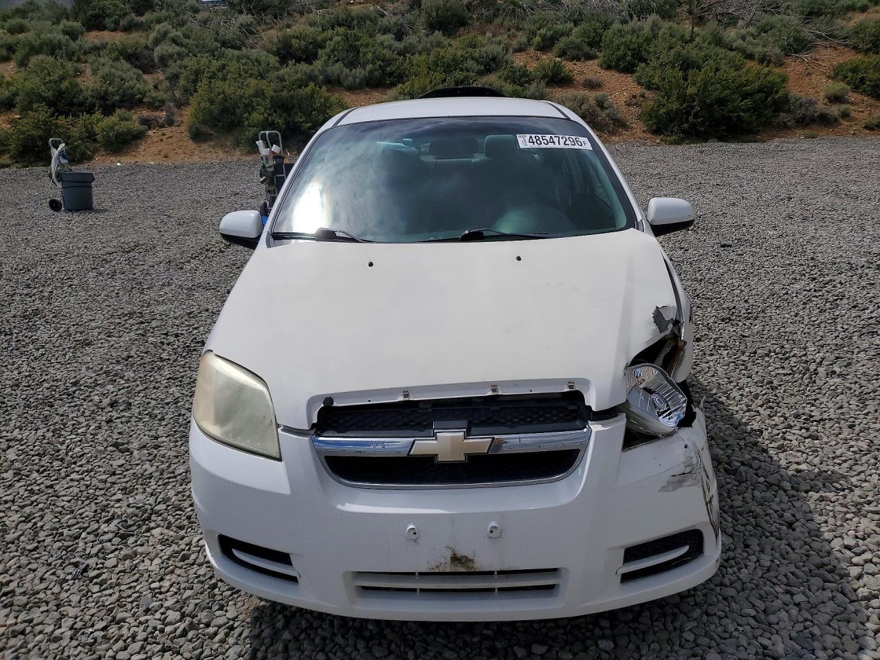 2008 Chevrolet Aveo Base White vin: KL1TD56618B259274