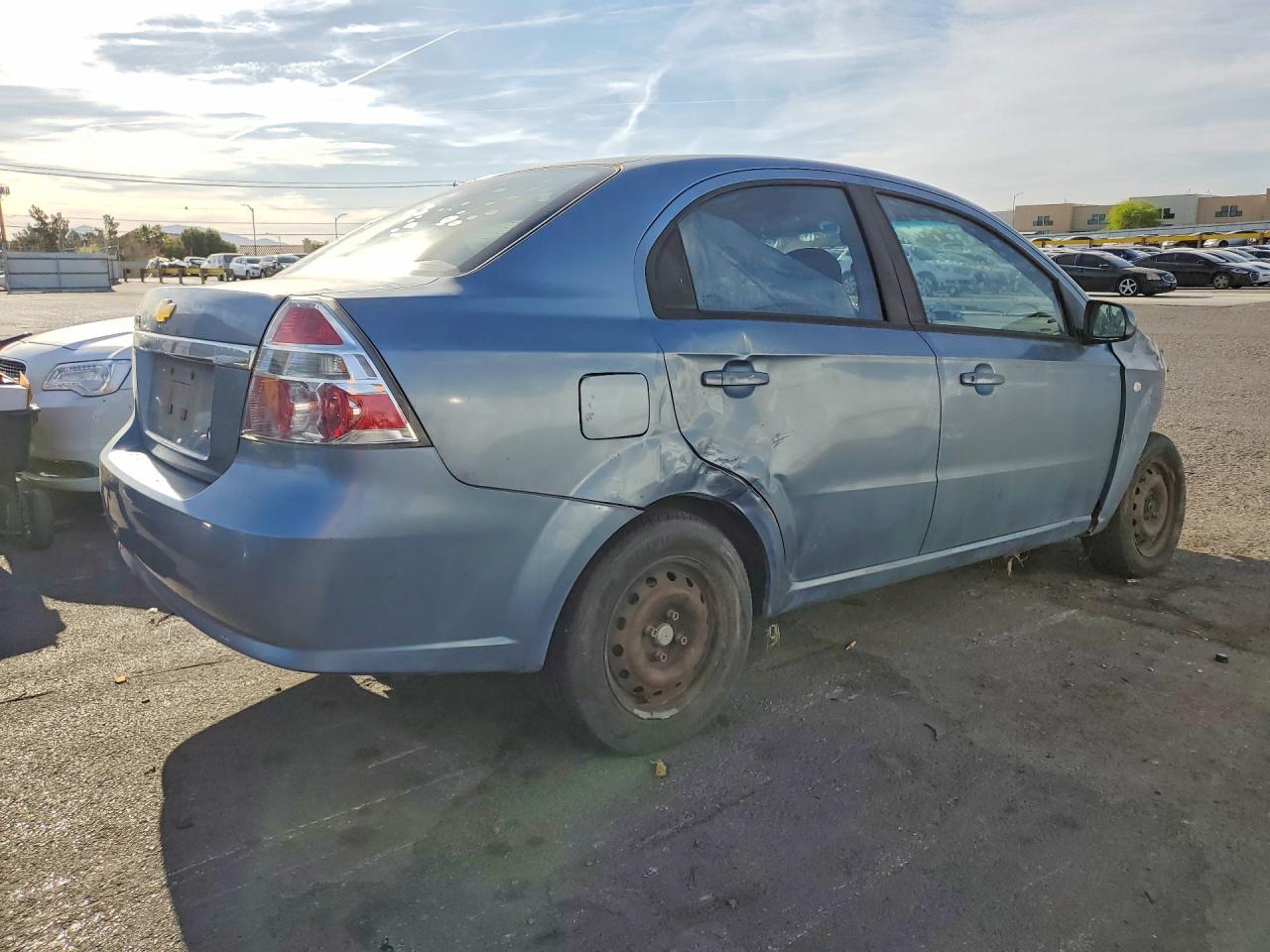 2007 Chevrolet Aveo Base Синий vin: KL1TD56657B040042