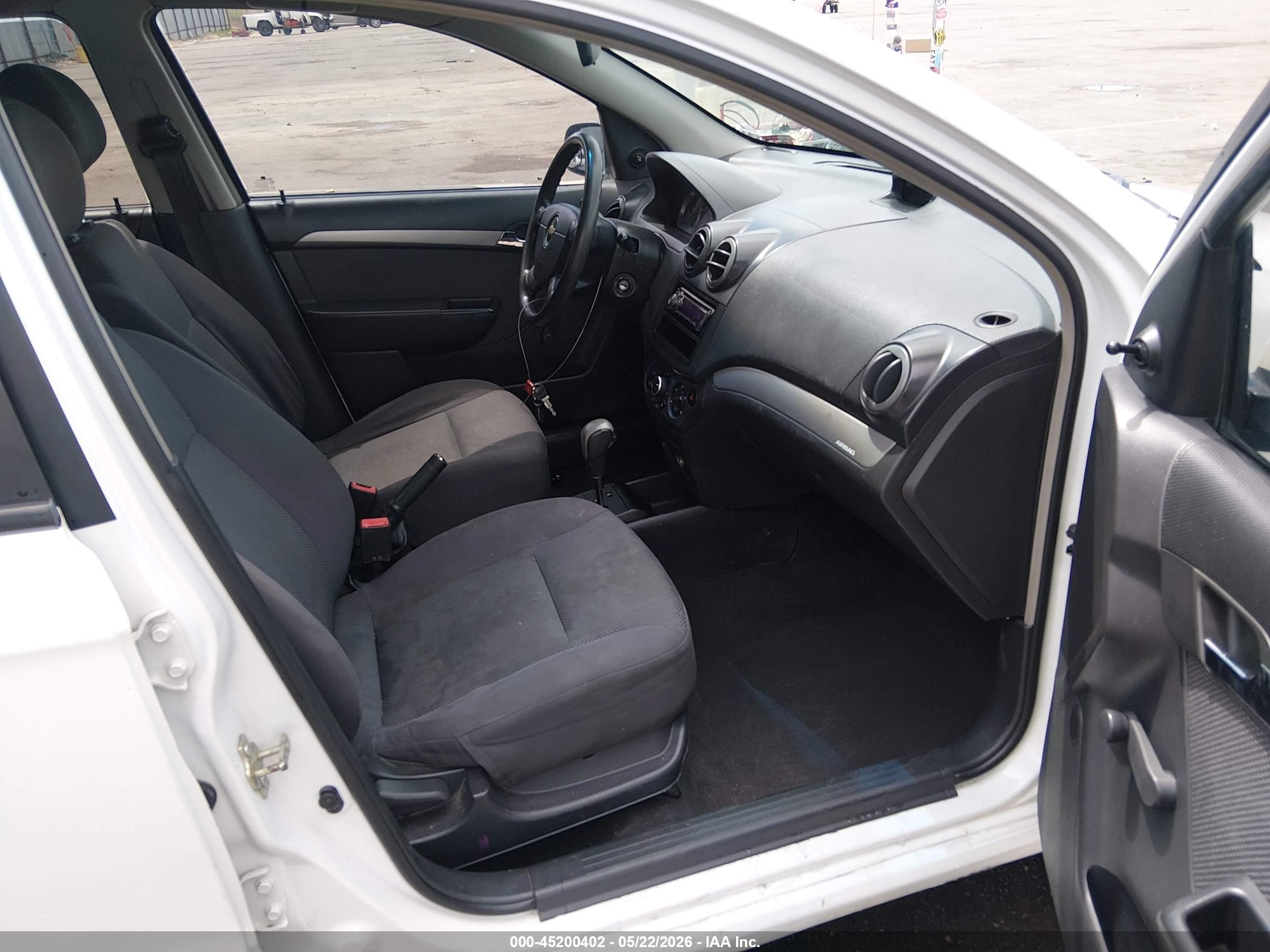 2008 Chevrolet Aveo Ls White vin: KL1TD56658B118689