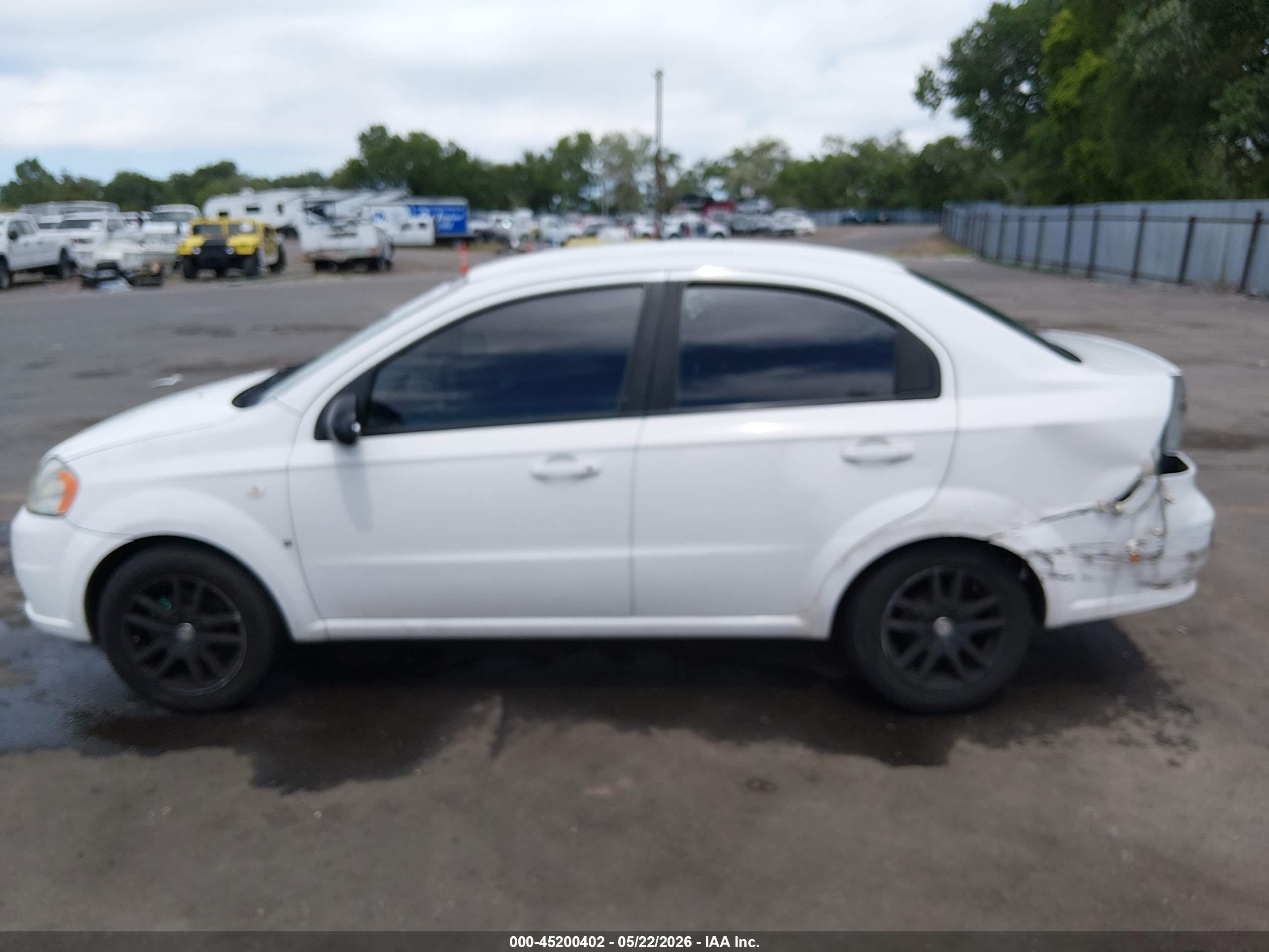 2008 Chevrolet Aveo Ls White vin: KL1TD56658B118689