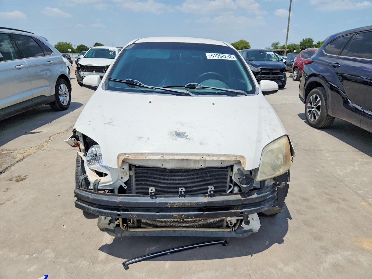 2007 Chevrolet Aveo Base Белый vin: KL1TD56687B115879