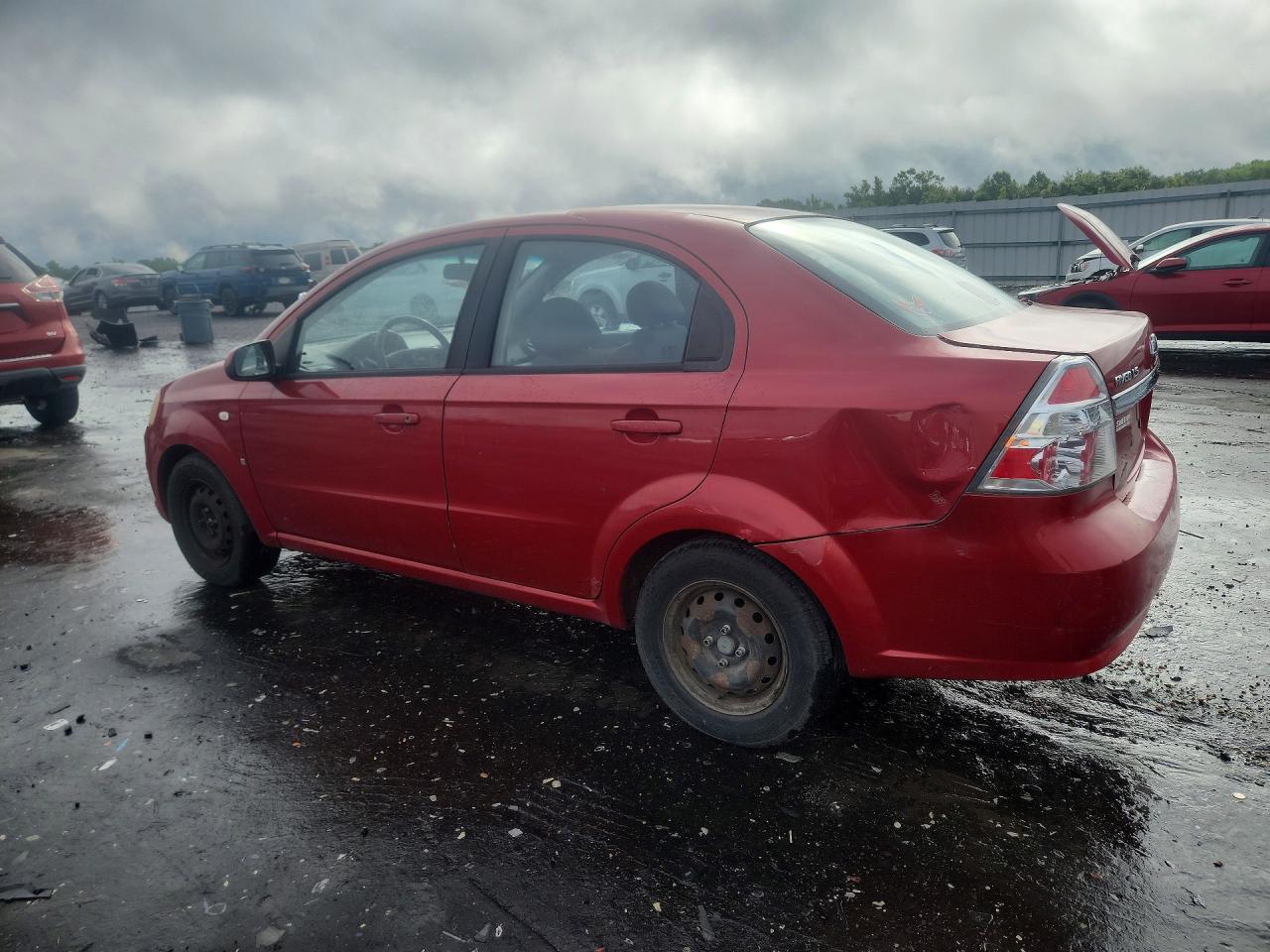 2008 Chevrolet Aveo Base Red vin: KL1TD56688B133381