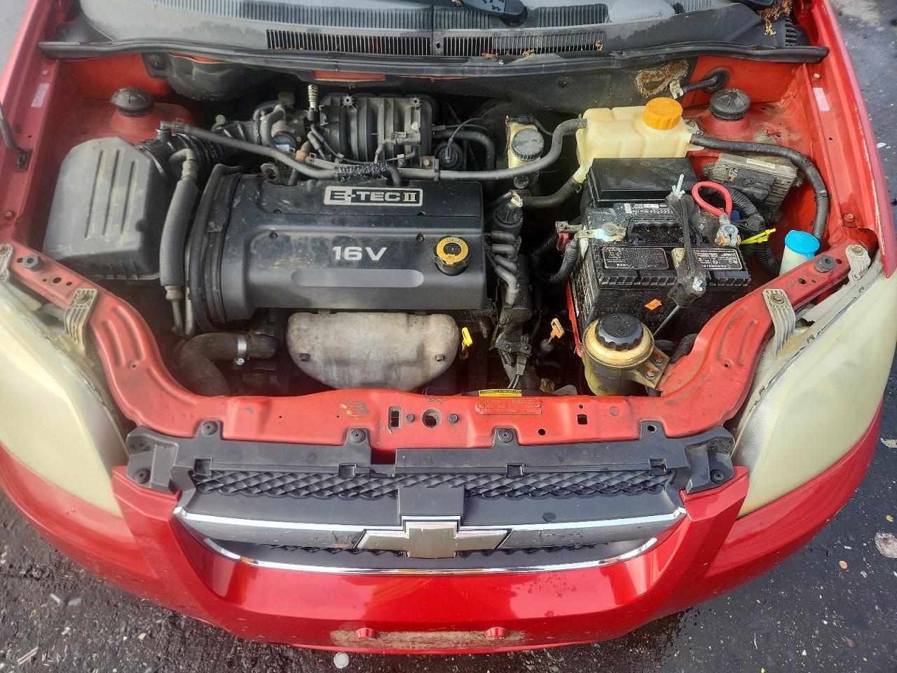 2008 Chevrolet Aveo Base Red vin: KL1TD56688B133381