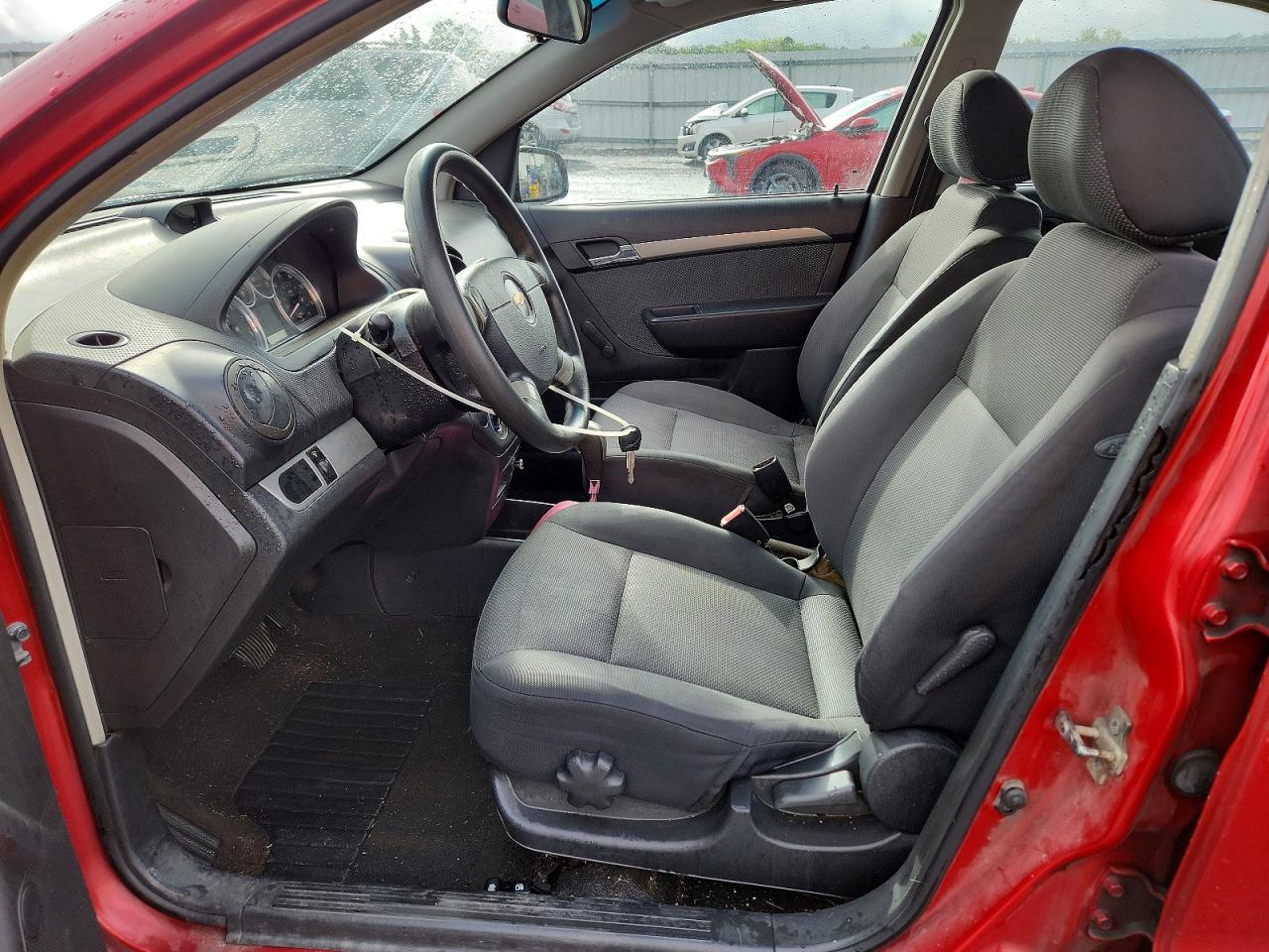 2008 Chevrolet Aveo Base Red vin: KL1TD56688B133381