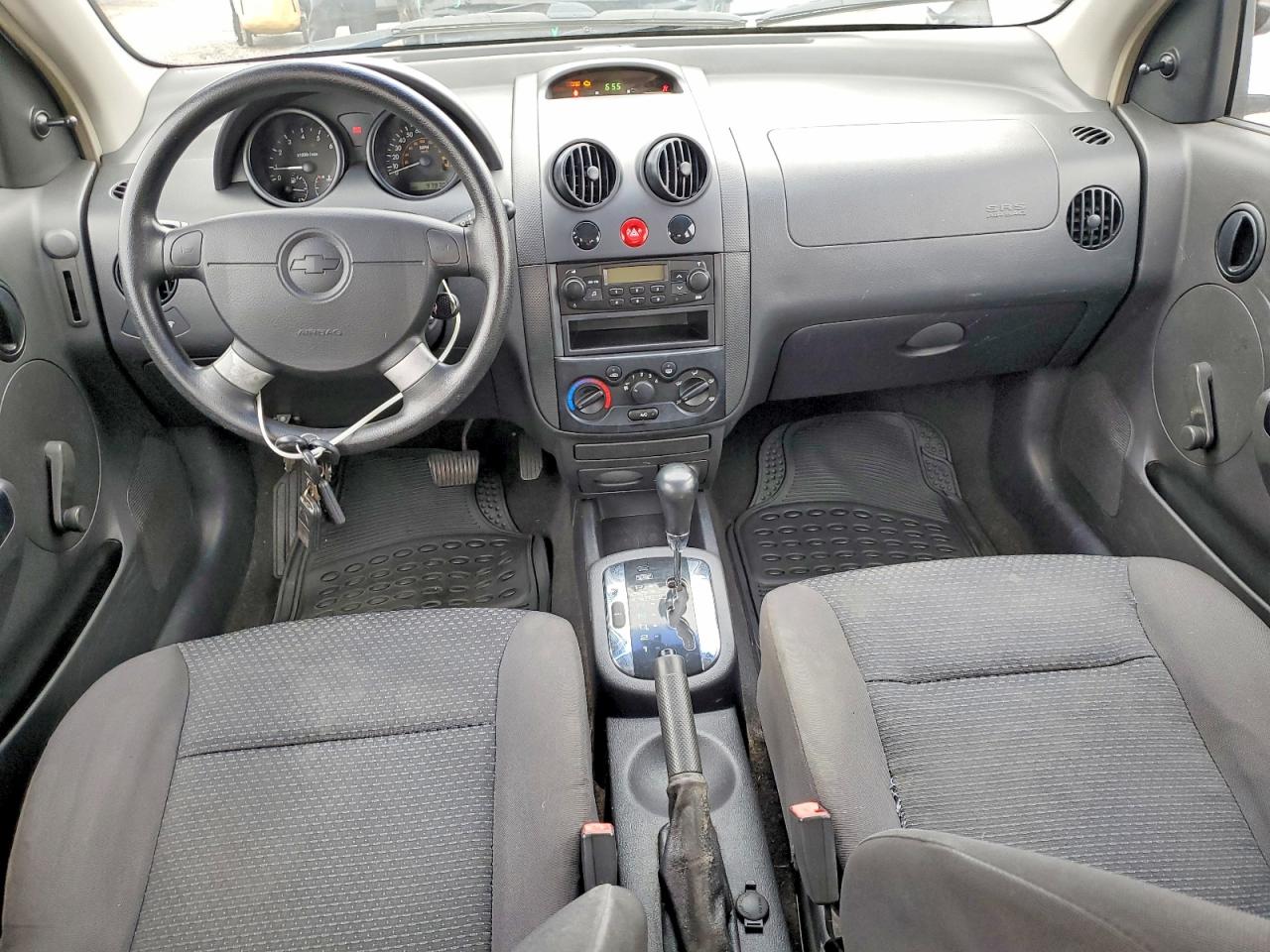 2006 Chevrolet Aveo Base White vin: KL1TD56696B675828
