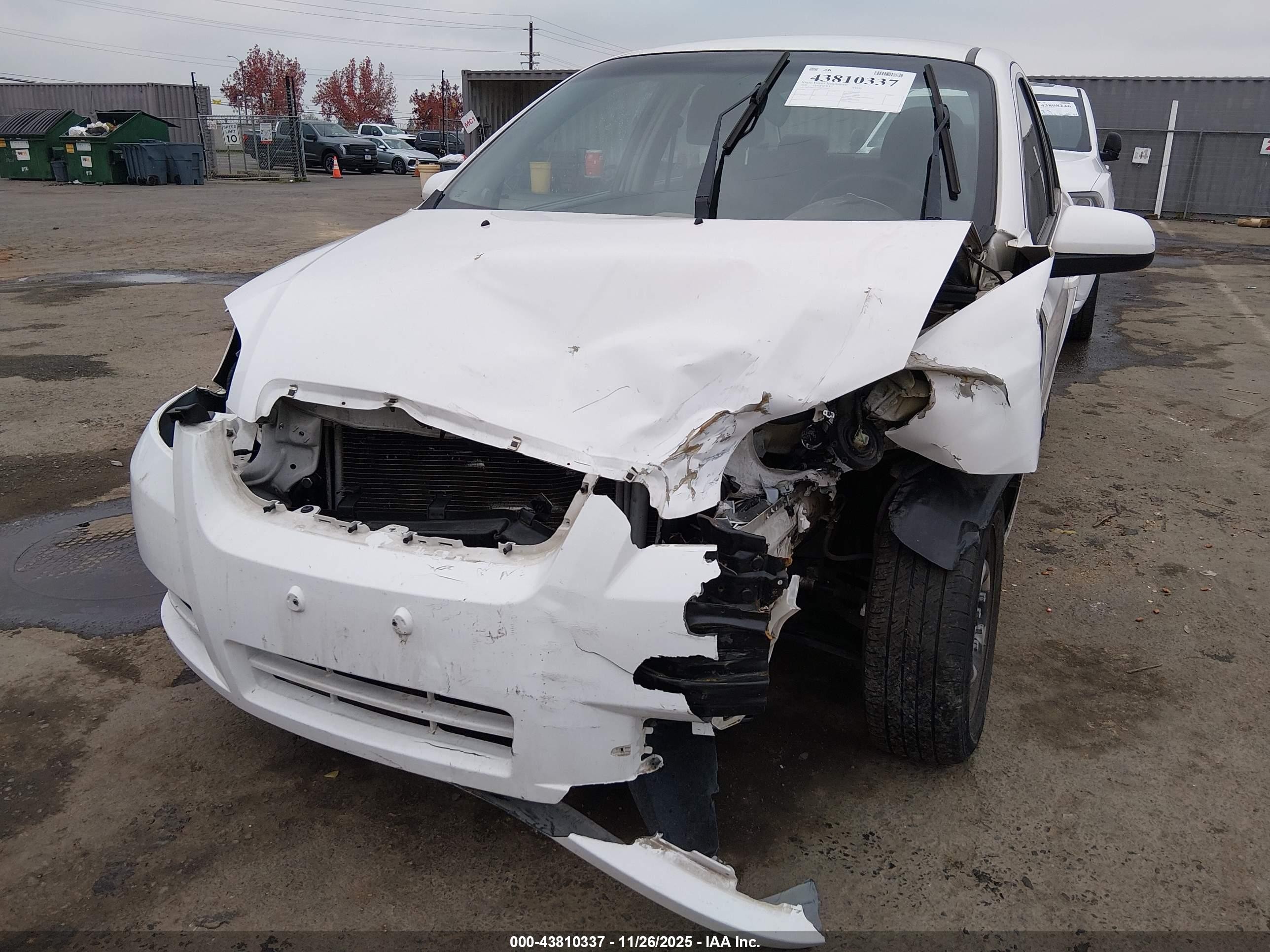 2009 Chevrolet Aveo Lt White vin: KL1TD56EX9B372102