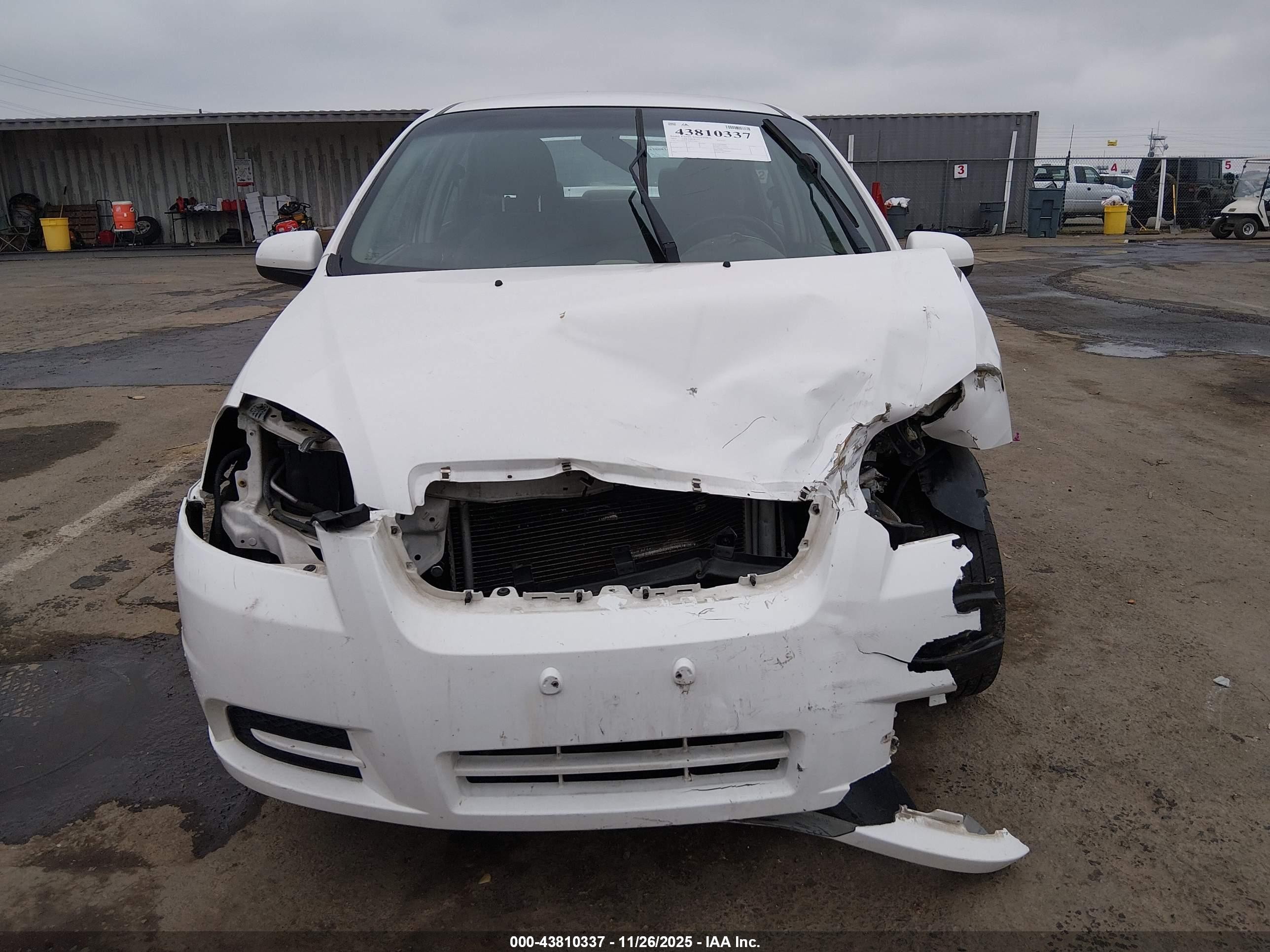 2009 Chevrolet Aveo Lt White vin: KL1TD56EX9B372102