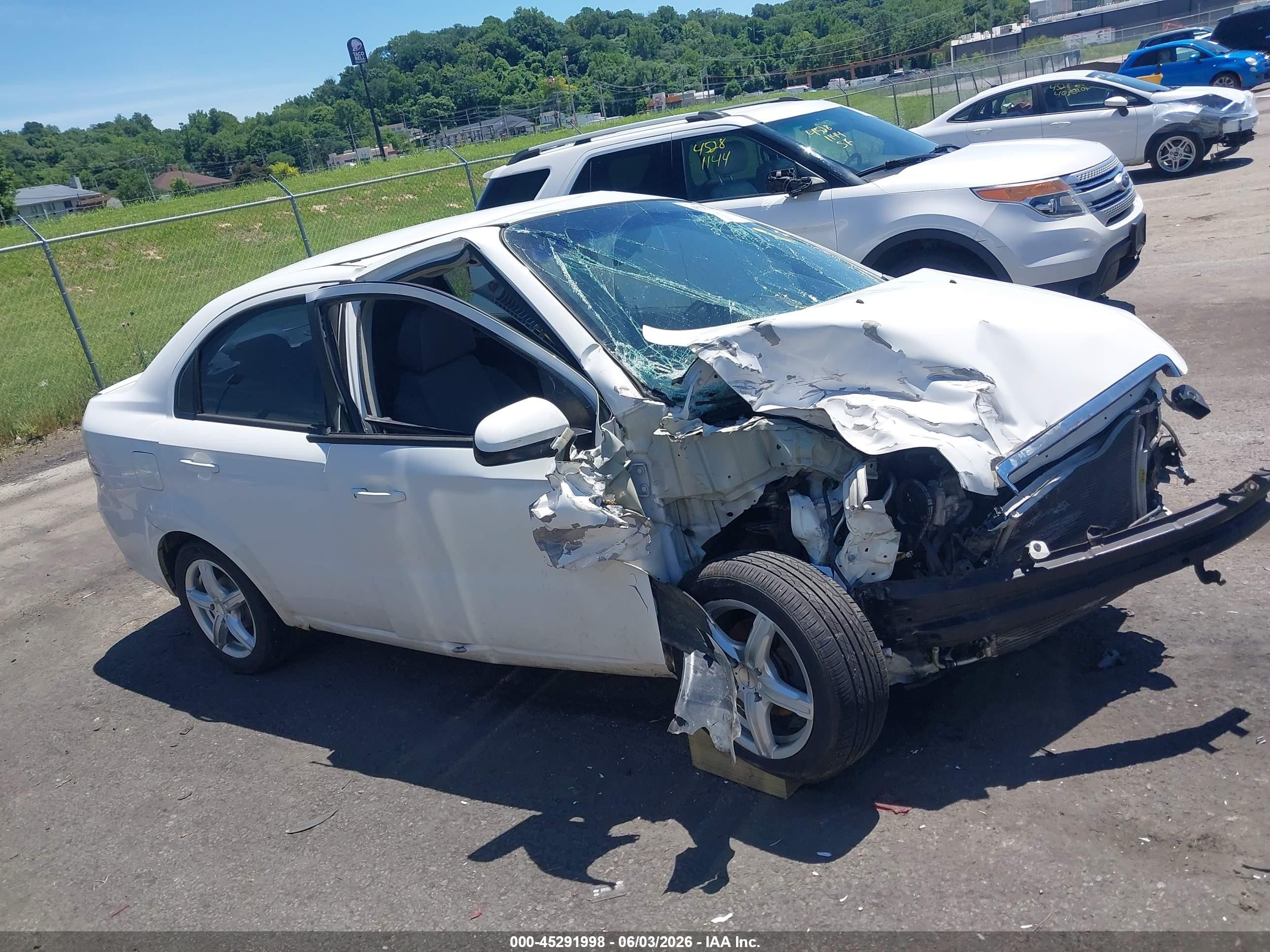 2010 Chevrolet Aveo Lt Белый vin: KL1TD5DE3AB129707