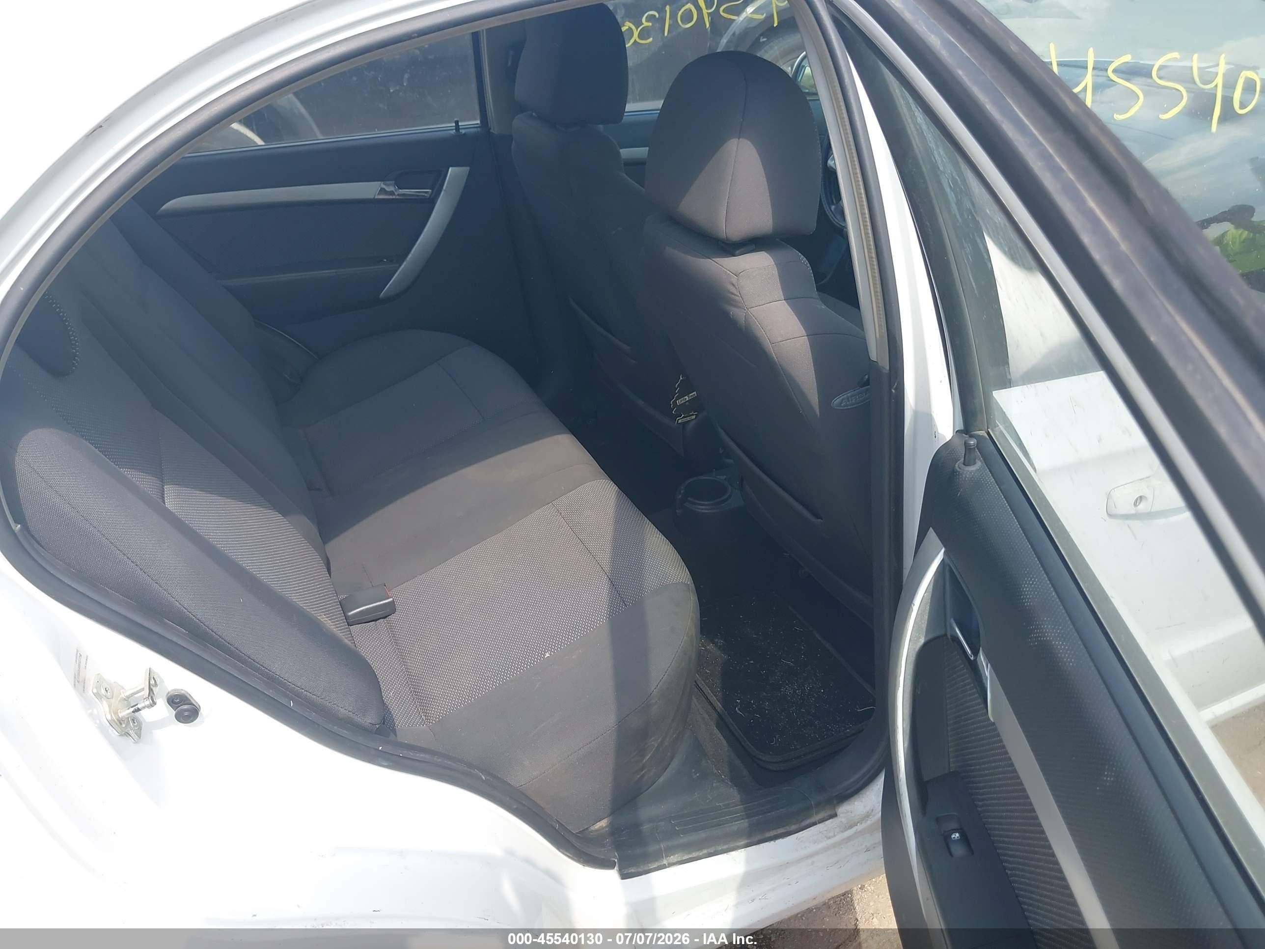2011 Chevrolet Aveo 1lt White vin: KL1TD5DEXBB127258