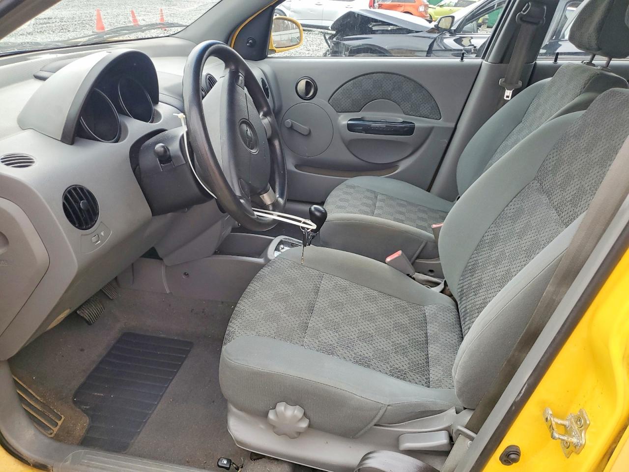 2005 Chevrolet Aveo Base Yellow vin: KL1TD62645B308524