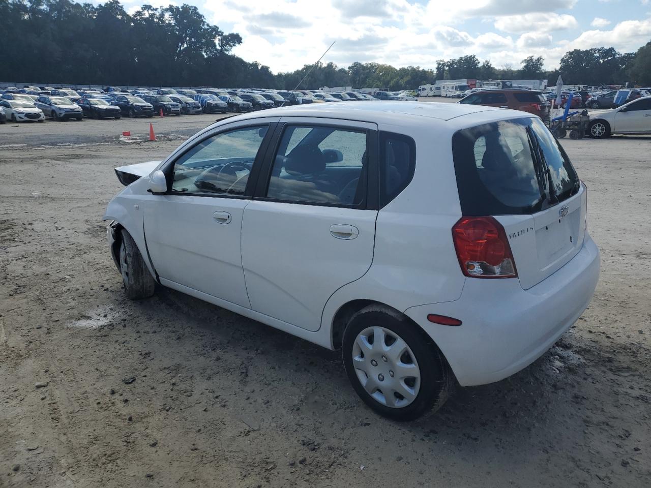 2005 Chevrolet Aveo Base White vin: KL1TD62665B490002
