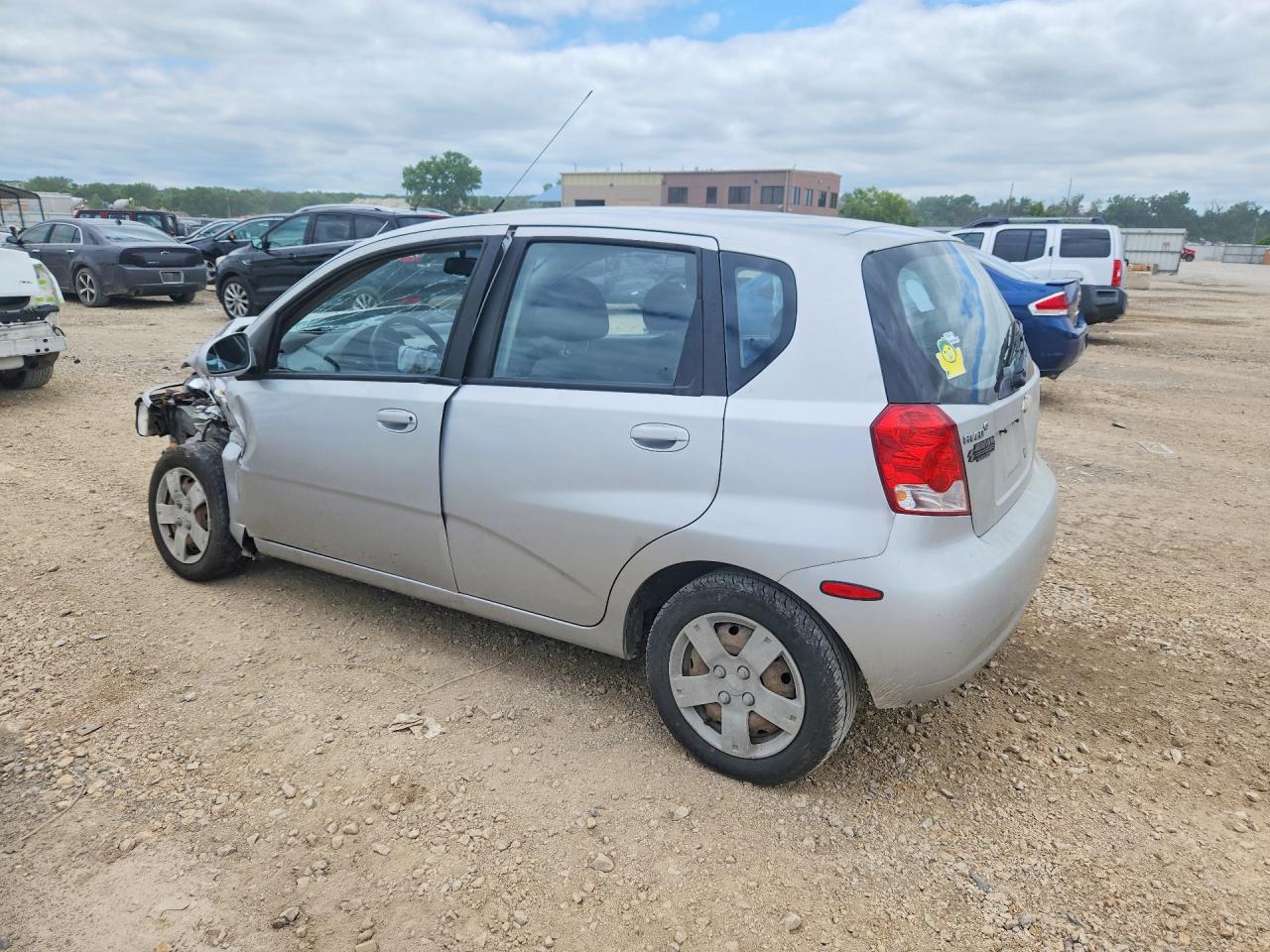 2008 Chevrolet Aveo Base Silver vin: KL1TD66608B164176