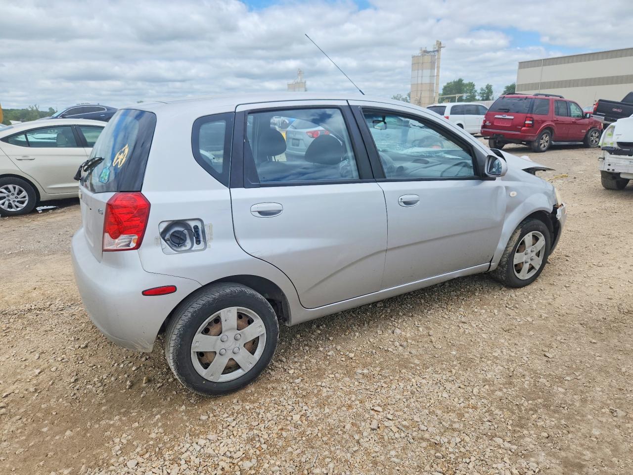 2008 Chevrolet Aveo Base Silver vin: KL1TD66608B164176