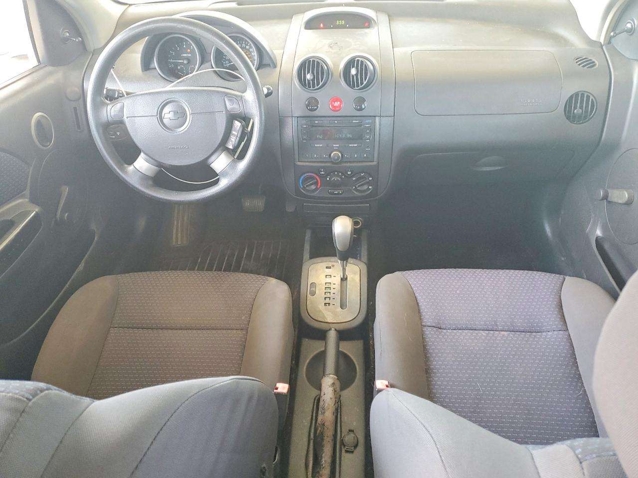 2007 Chevrolet Aveo Base White vin: KL1TD66647B793468