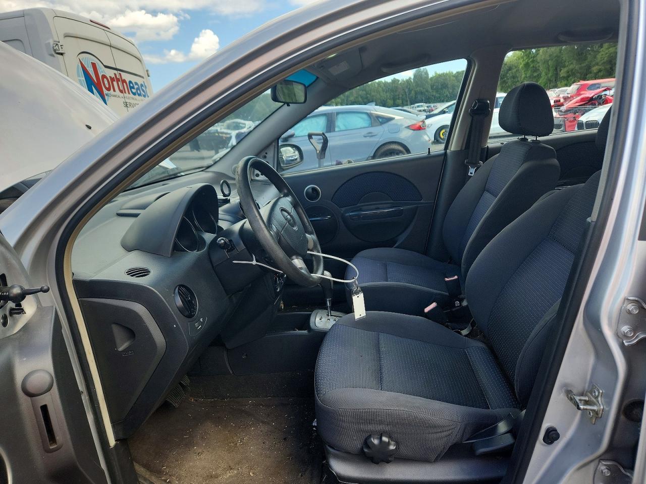 2008 Chevrolet Aveo Base Серебряный vin: KL1TD66678B157760